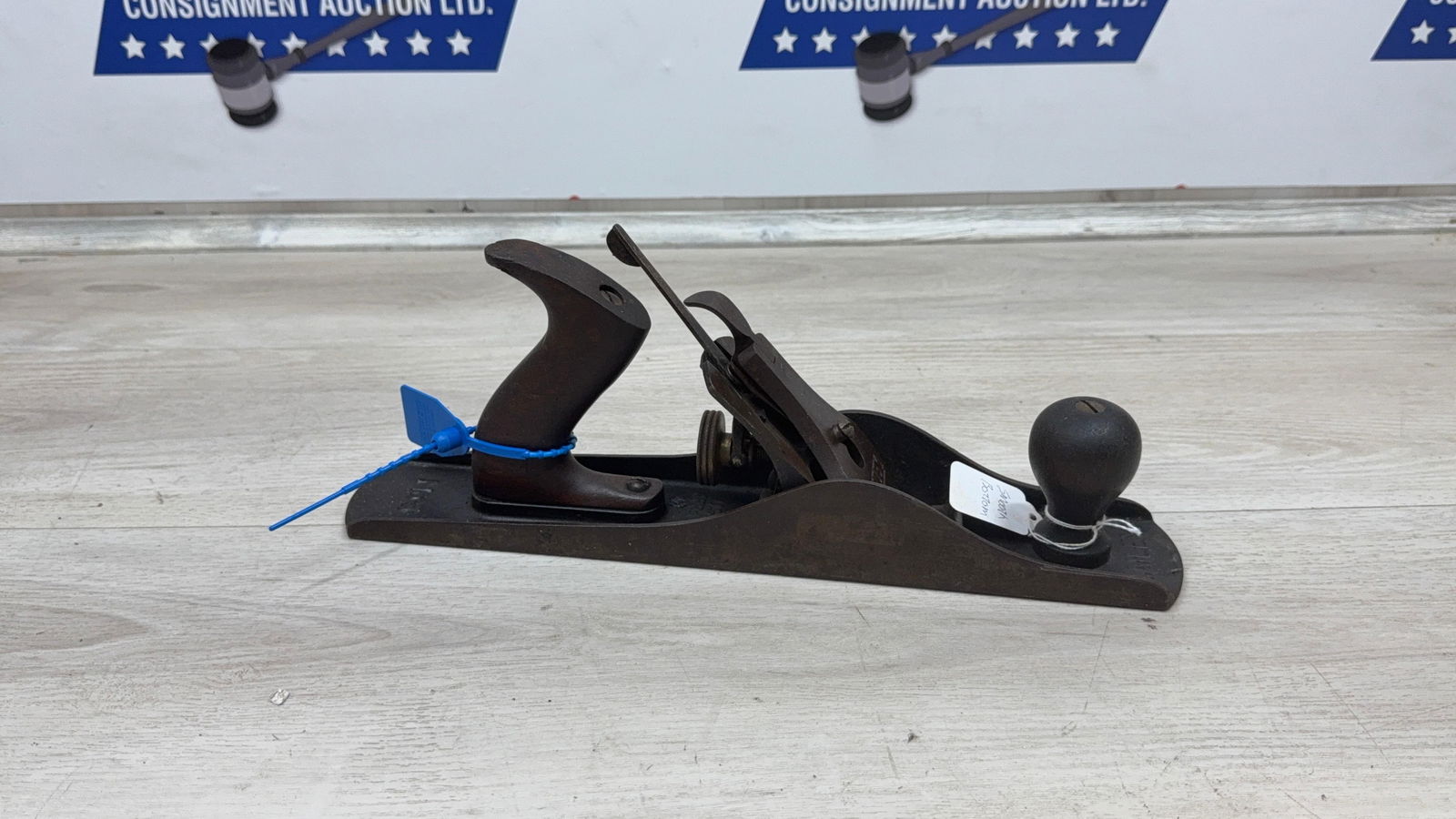 BAILEY AND STANLEY NO. 5 PLANE SMOOTH BOTTOM: Load-out Pick up for all online purchases for Antiques & collectibles is Monday, Tuesday, Wednesday, February 23rd, 24th, 25th At our shipper's location. We do offer shipping on all items