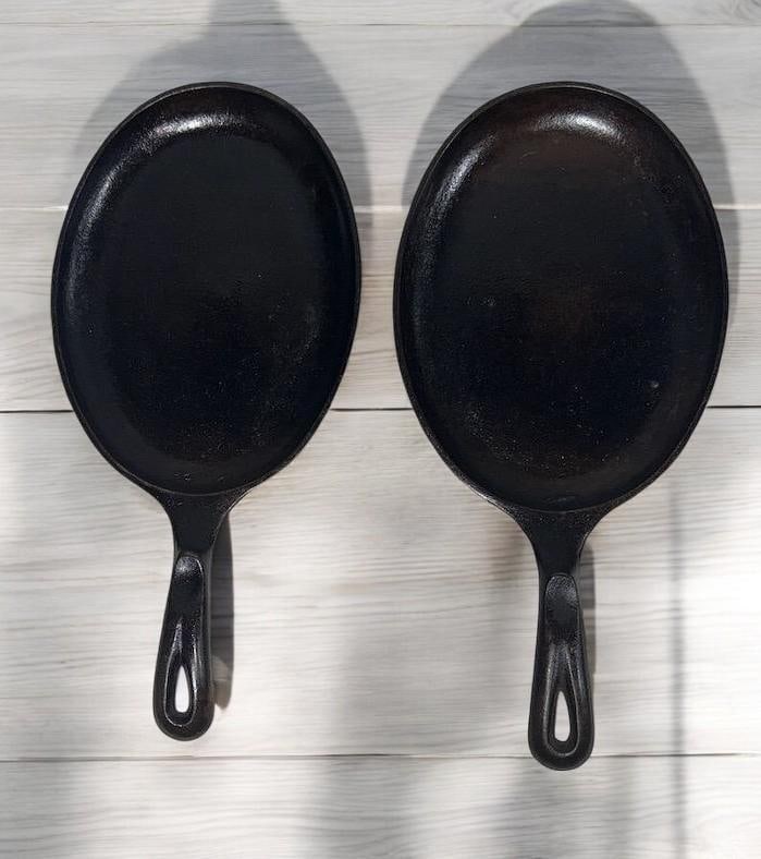 2- WAGNER WARE STEAK SIZZLER SKILLETS (1 of 8)