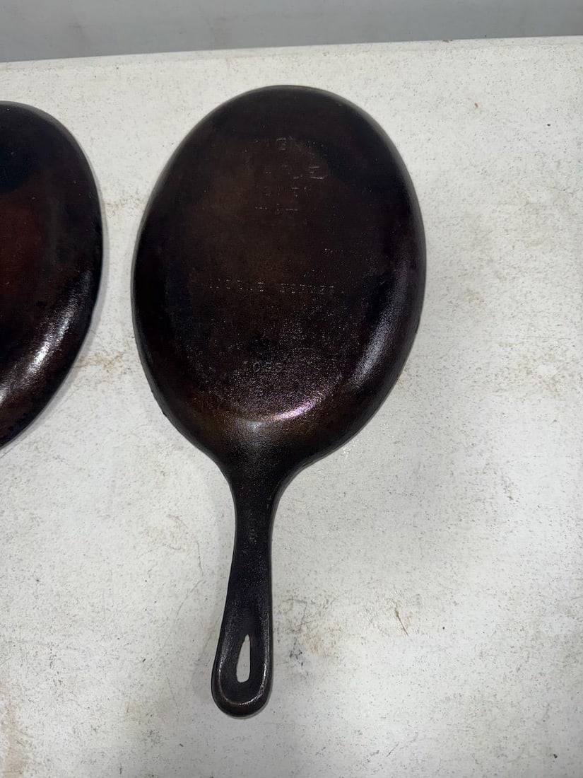 2- WAGNER WARE STEAK SIZZLER SKILLETS - 7