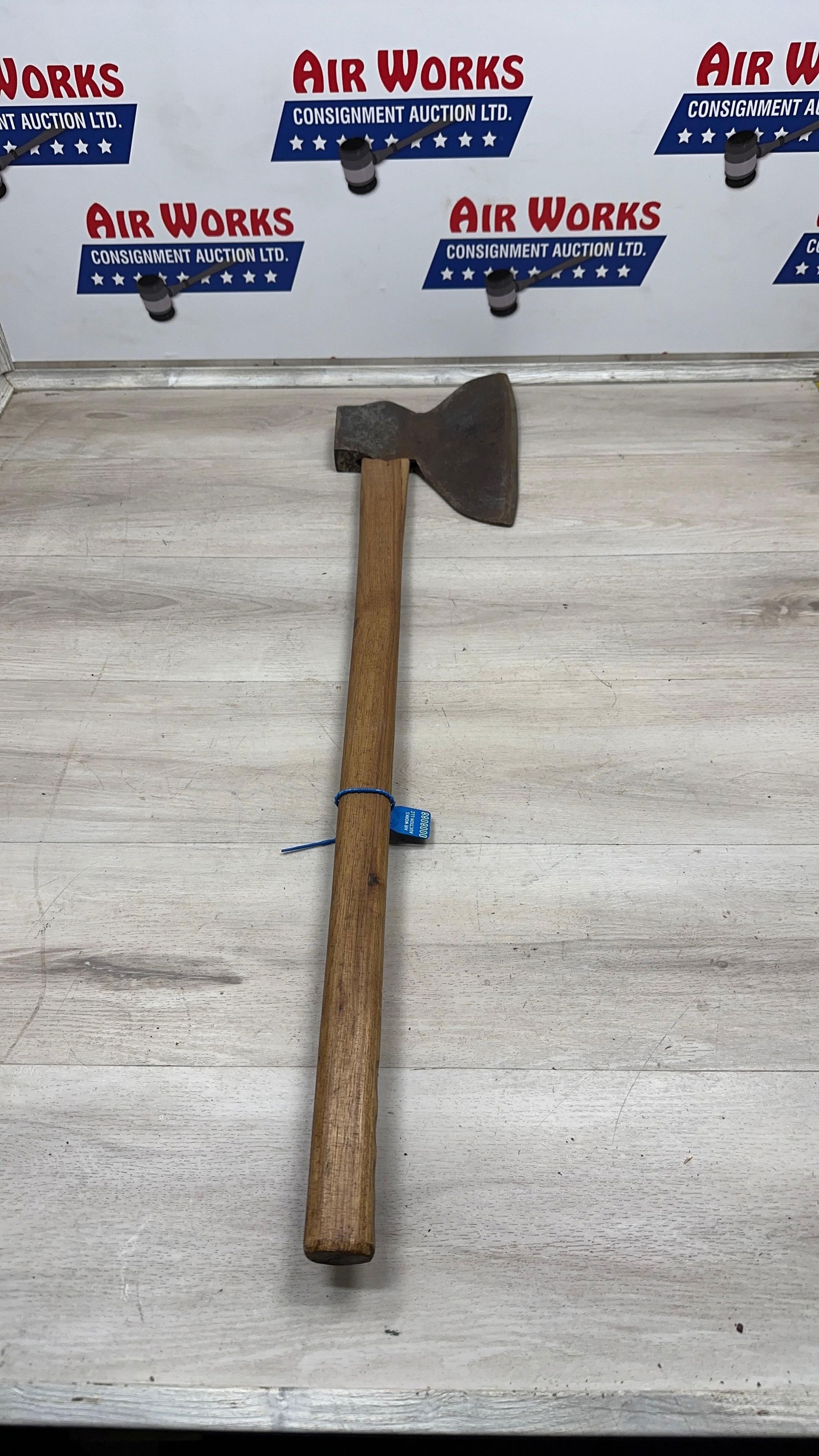 LONG HANDLED BROAD AXE (1 of 6)