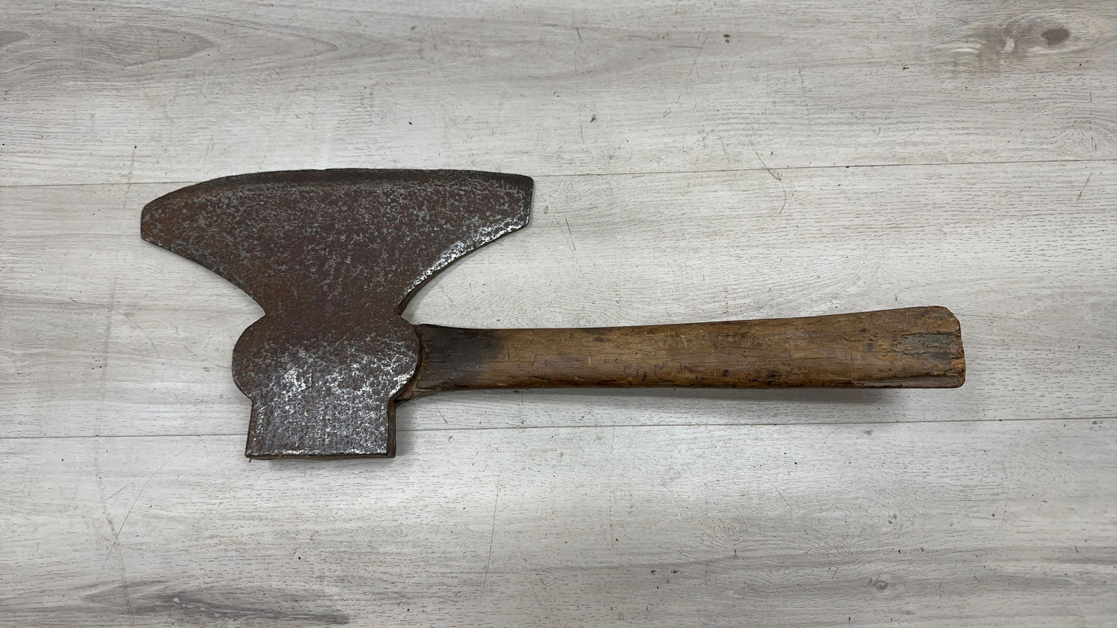 SHORT HANDLED HEWING BROAD AXE - 2