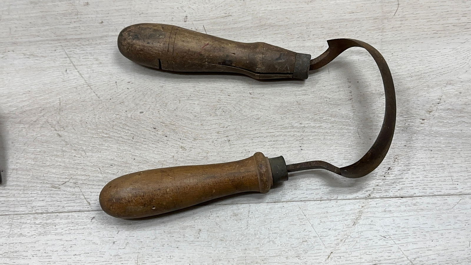 ASSORTED SMALL BLOCK PLANES AND PLUMB BOB - 20