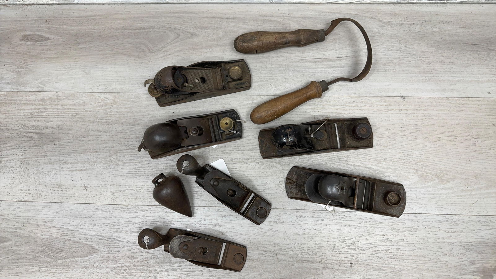 ASSORTED SMALL BLOCK PLANES AND PLUMB BOB - 2