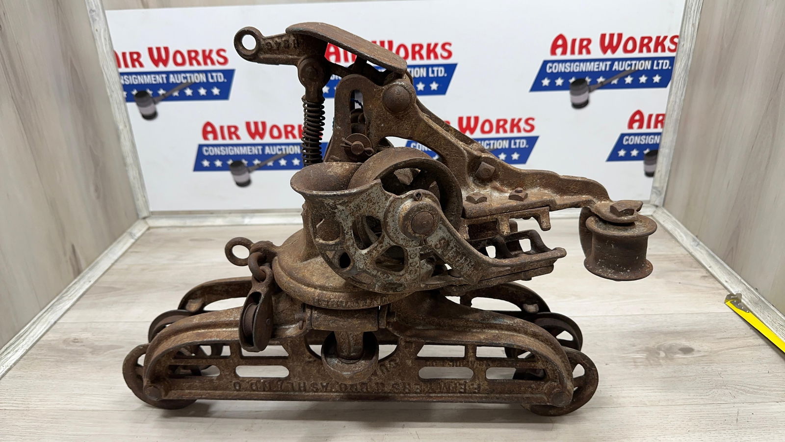 F.E. MYERS HAY TROLLEY (1 of 9)