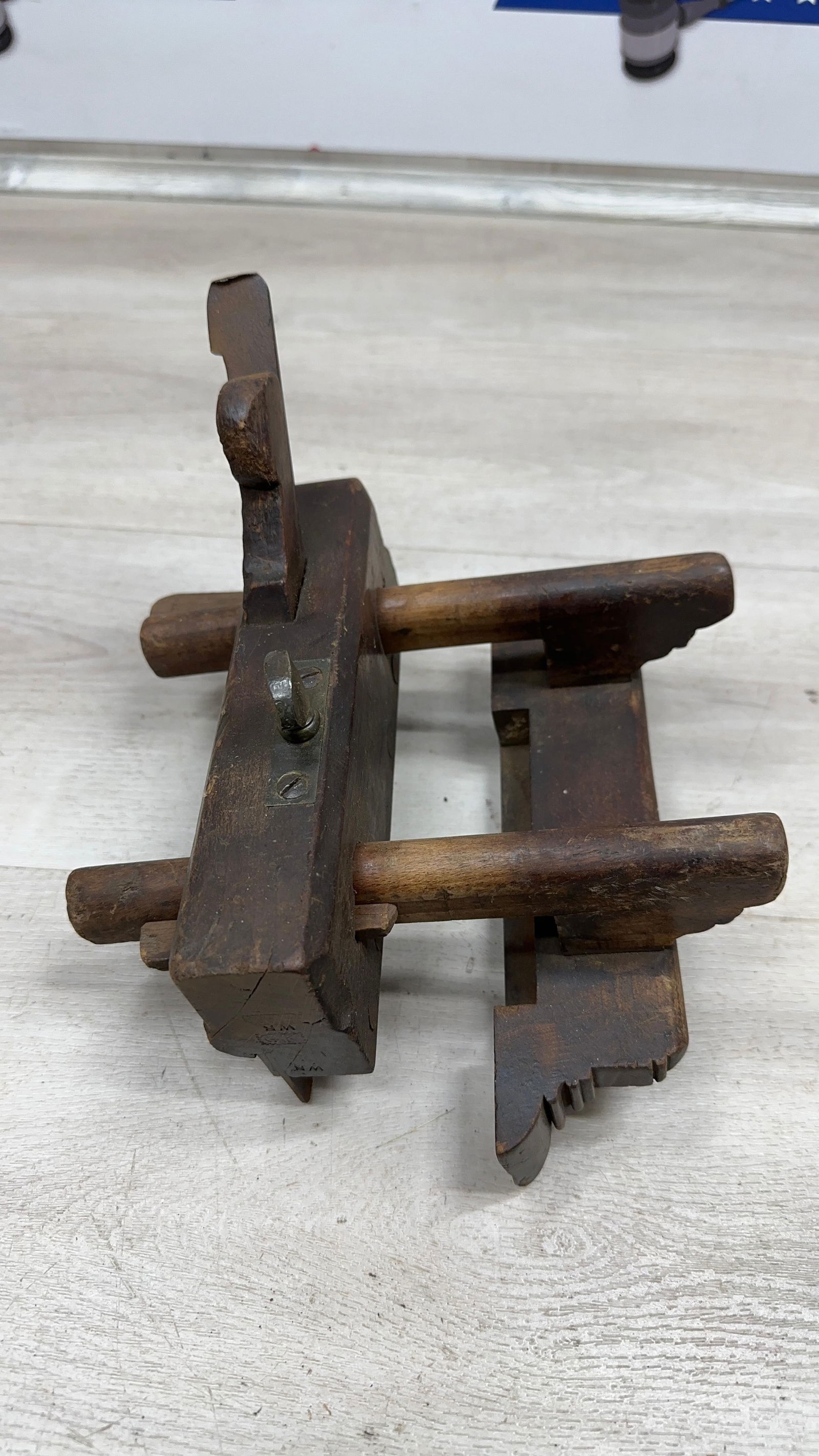 ASSORTED WOOD ROUTER PLANES - 17