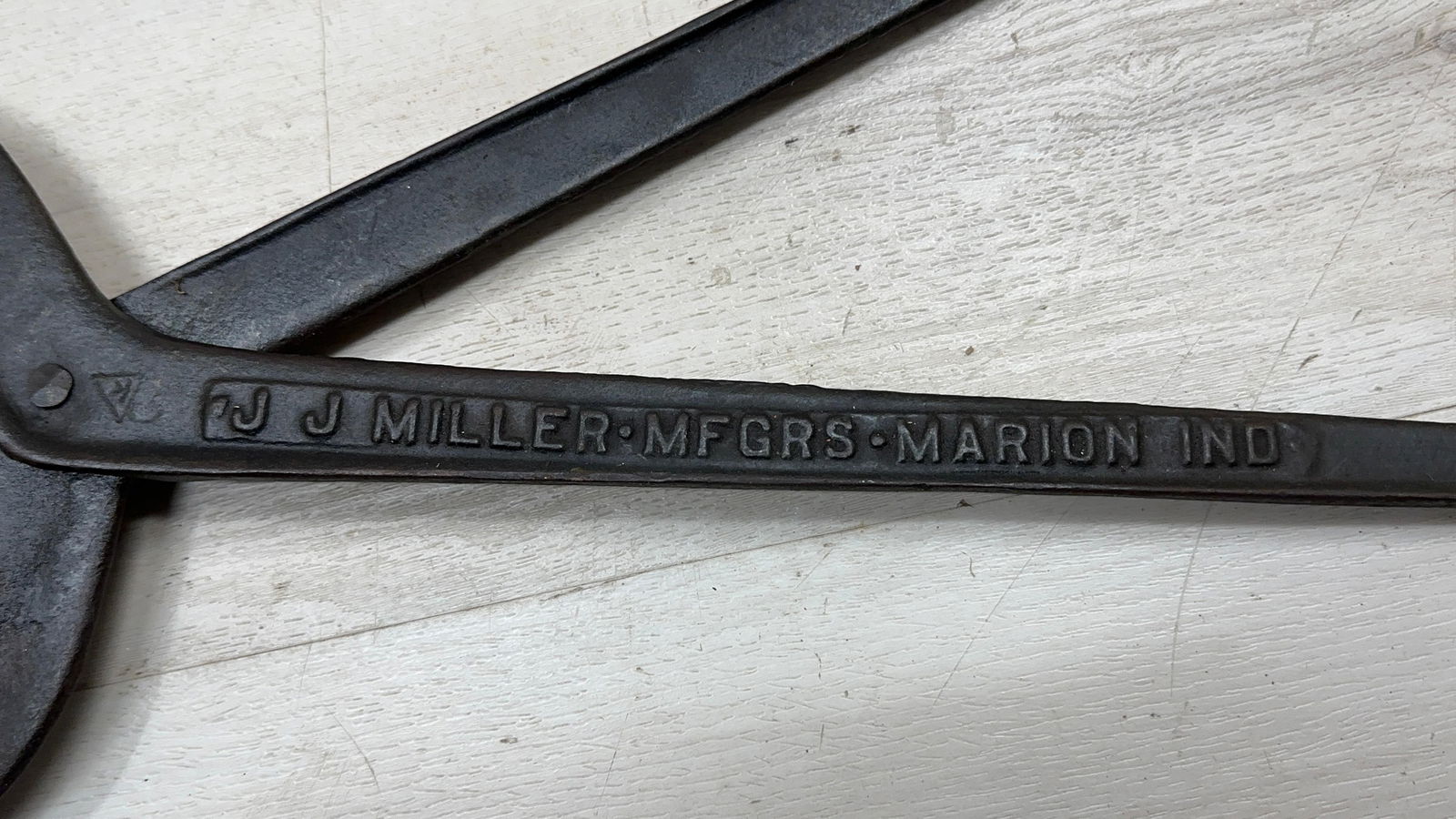 ASSORTED ICE TONGS AND HOOKS - 4