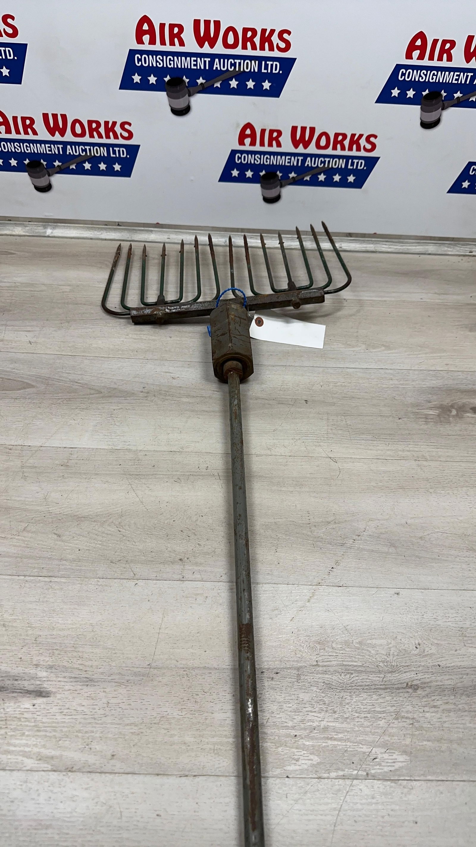 PRIMITIVE HEAVY SPEAR: Load-out Pick up for all online purchases for Antiques & collectibles is Monday, Tuesday, Wednesday, February 23rd, 24th, 25th At our shipper's location. We do offer shipping on all items