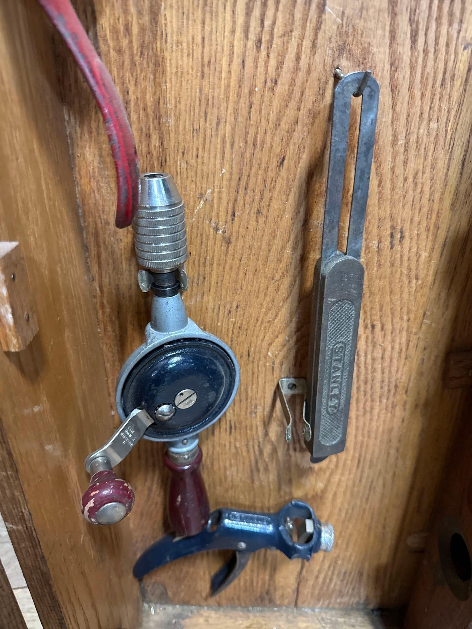 STANLEY DOVETAILED WORK BOX WITH TOOLS - 8