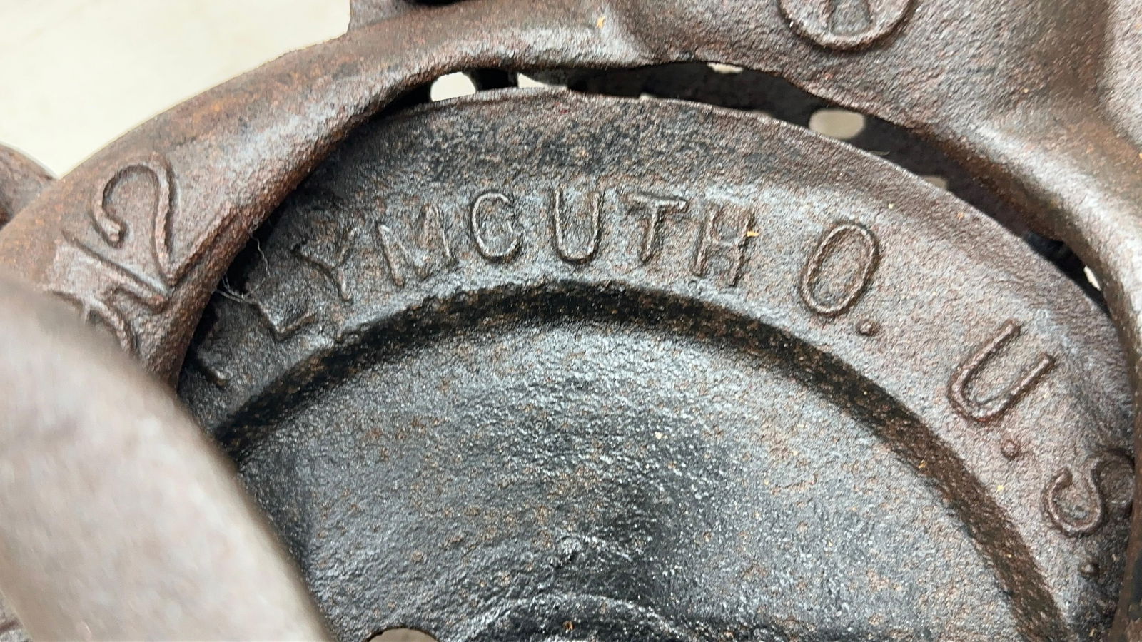 BLACK EAGEL CORN SHELLER - 10