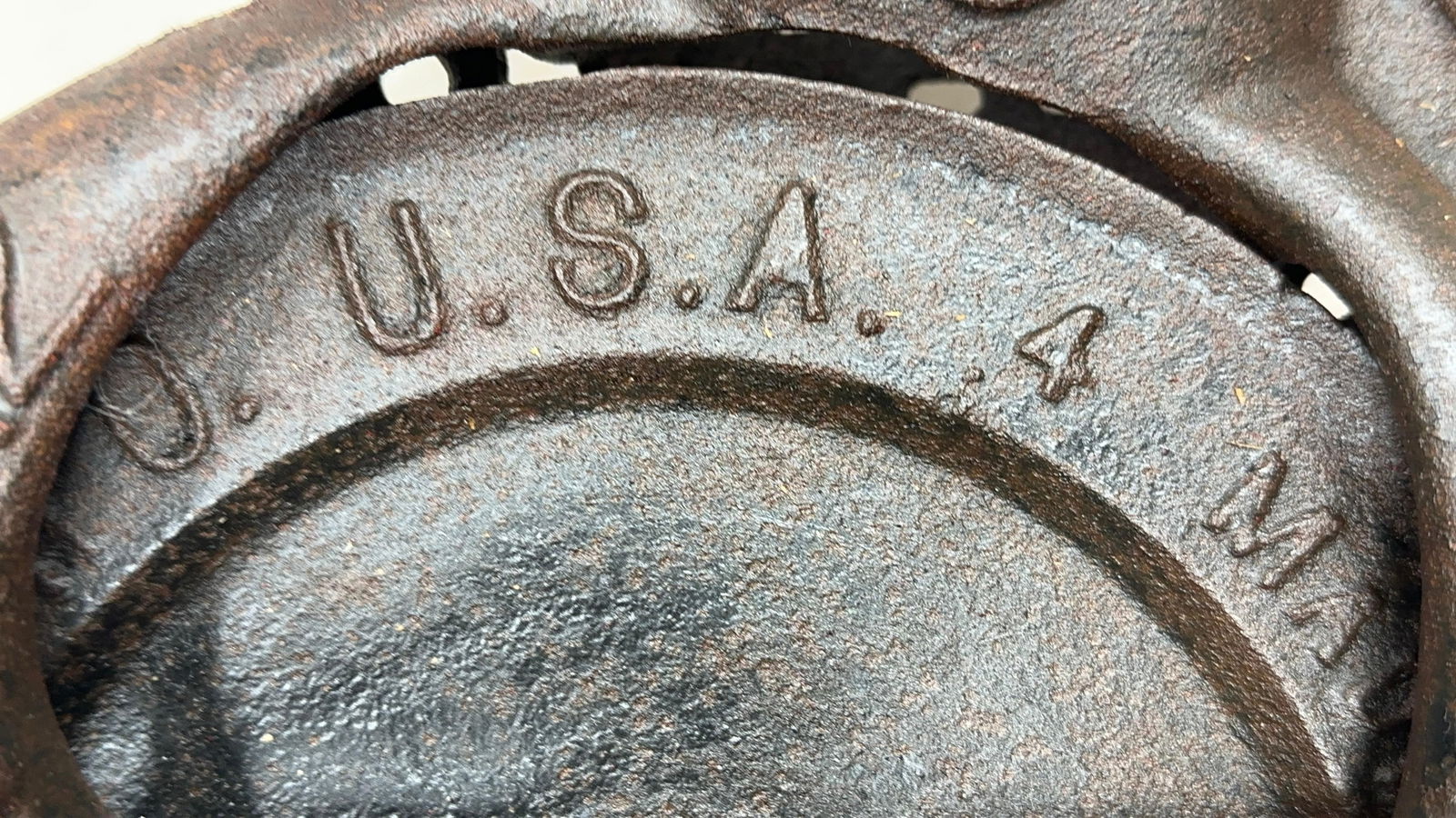 BLACK EAGEL CORN SHELLER - 12