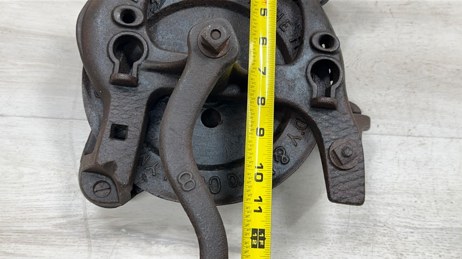 BLACK EAGEL CORN SHELLER - 13