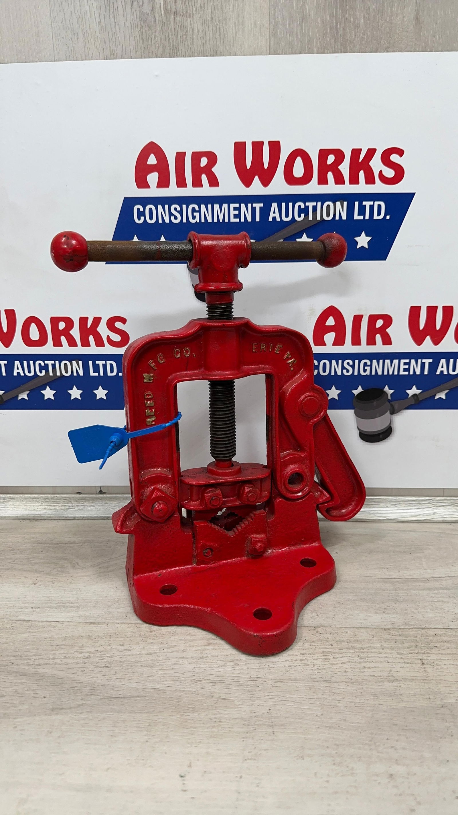 REED PIPE VISE: Load-out Pick up for all online purchases for Antiques & collectibles is Monday, Tuesday, Wednesday, February 23rd, 24th, 25th At our shipper's location. We do offer shipping on all items