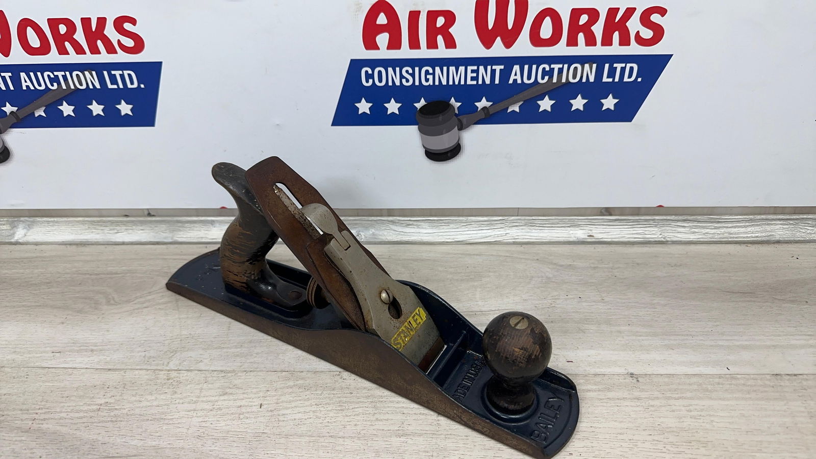 STANLEY BAILEY NO. 5 SMOOTH BOTTOM PLANE: Load-out Pick up for all online purchases for Antiques & collectibles is Monday, Tuesday, Wednesday, February 23rd, 24th, 25th At our shipper's location. We do offer shipping on all items