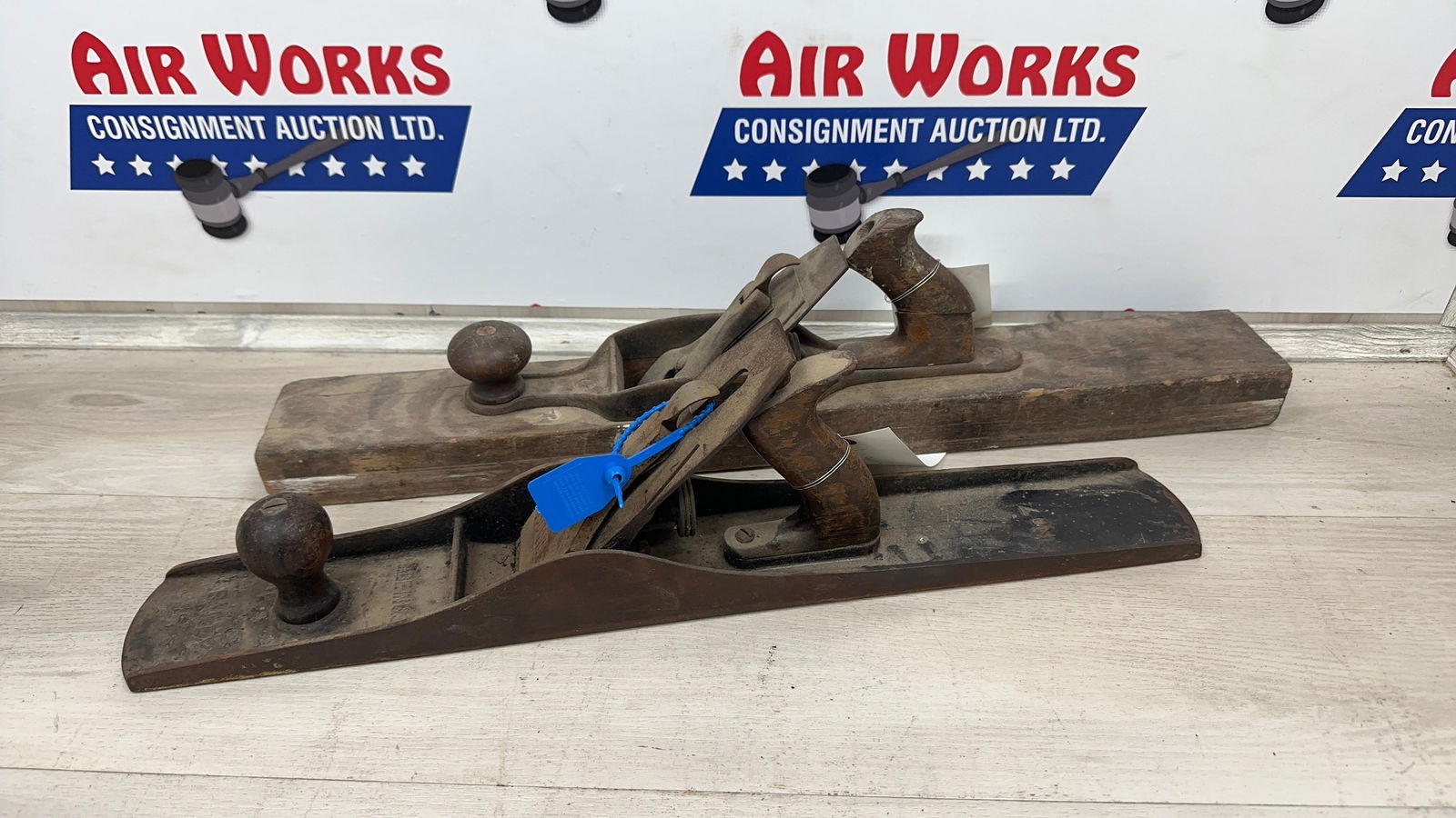 STANLEY #7 AND WOOD PLANE: Load-out Pick up for all online purchases for Antiques & collectibles is Monday, Tuesday, Wednesday, February 23rd, 24th, 25th At our shipper's location. We do offer shipping on all items