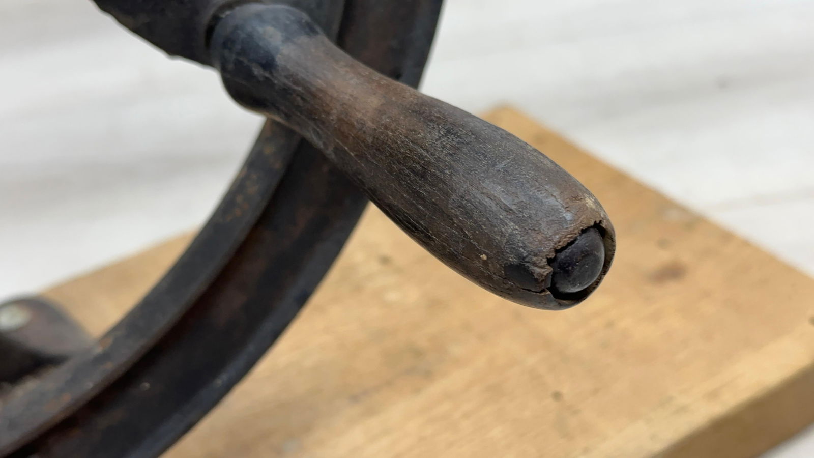 THE ROOT HEATH MFG. GRAIN MILL - 11