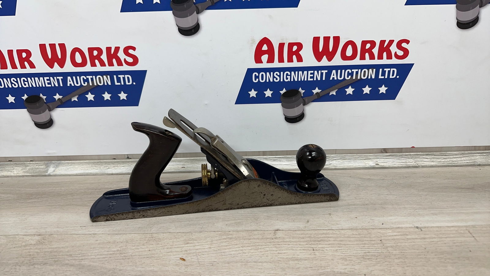 STANLEY BAILEY NO. 5 STEEL PLANE: Load-out Pick up for all online purchases for Antiques & collectibles is Monday, Tuesday, Wednesday, February 23rd, 24th, 25th At our shipper's location. We do offer shipping on all items