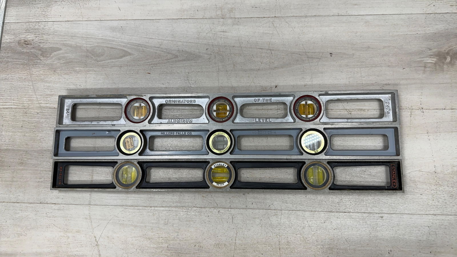 3 ALUMINUM LEVELS - 2