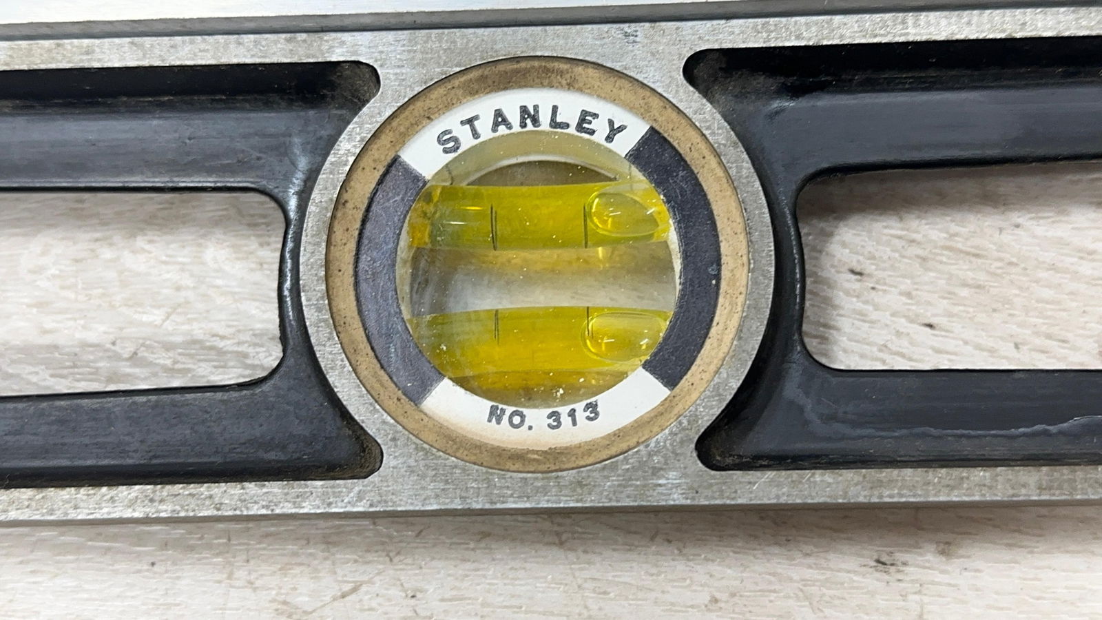 3 ALUMINUM LEVELS - 3