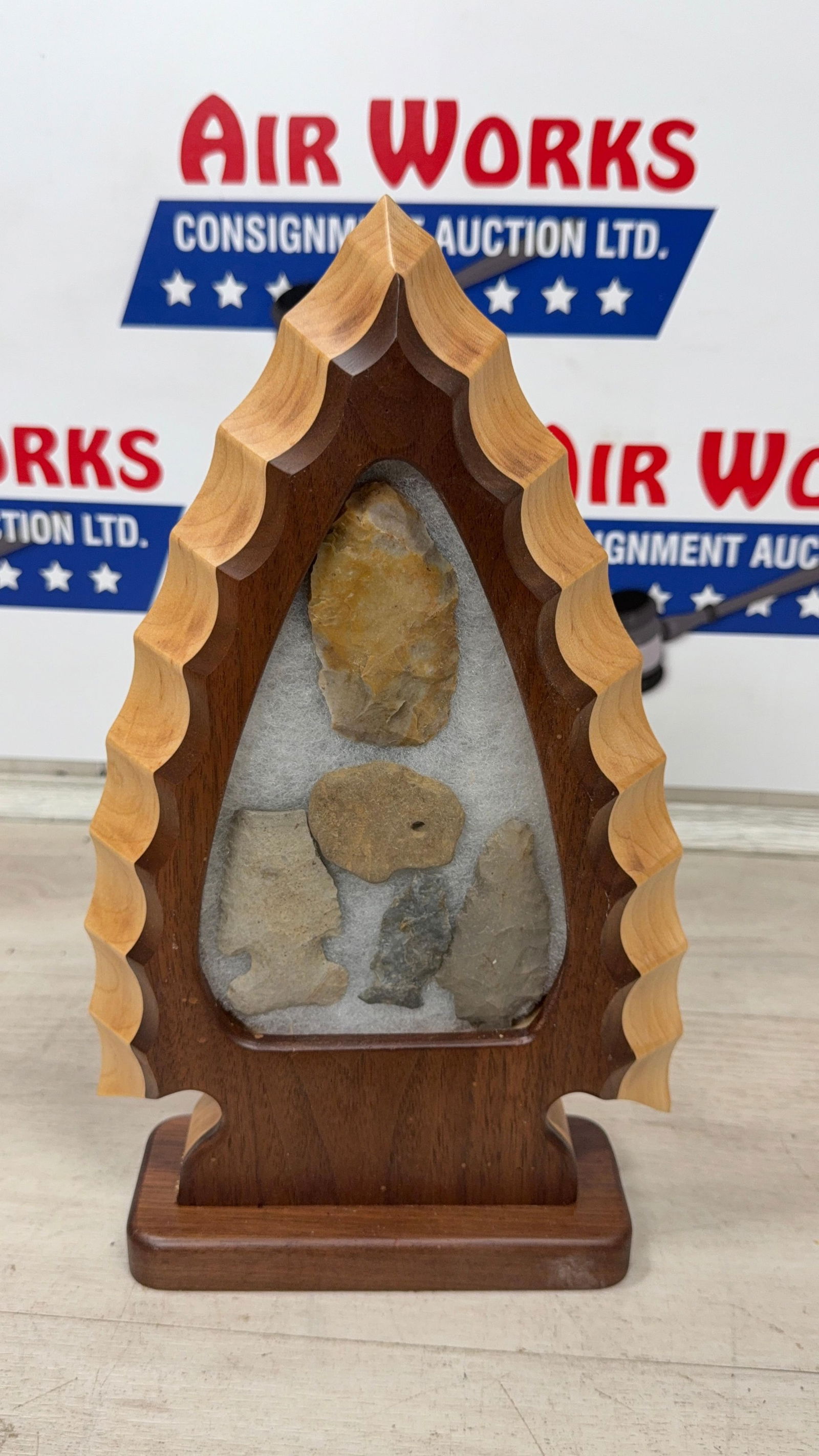 WOOD FRAMED ARTIFACT DISPLAY. FLINT POINTS AND STONE TOOL. (1 of 5)