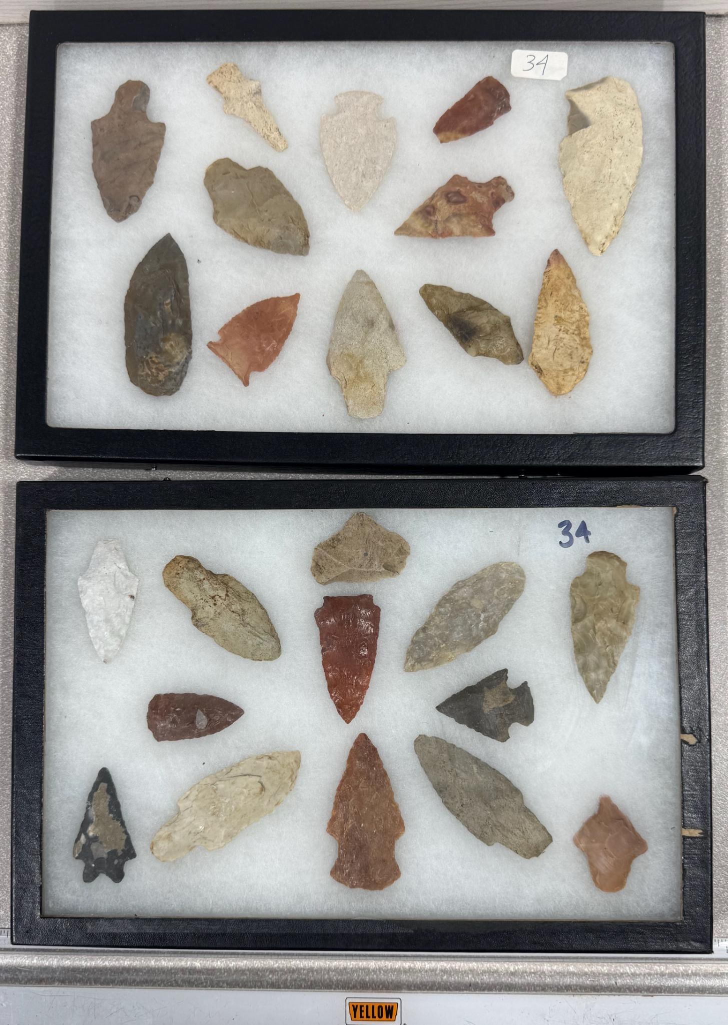 Midwest Arrowheads - 2 frames of nice points (1 of 5)