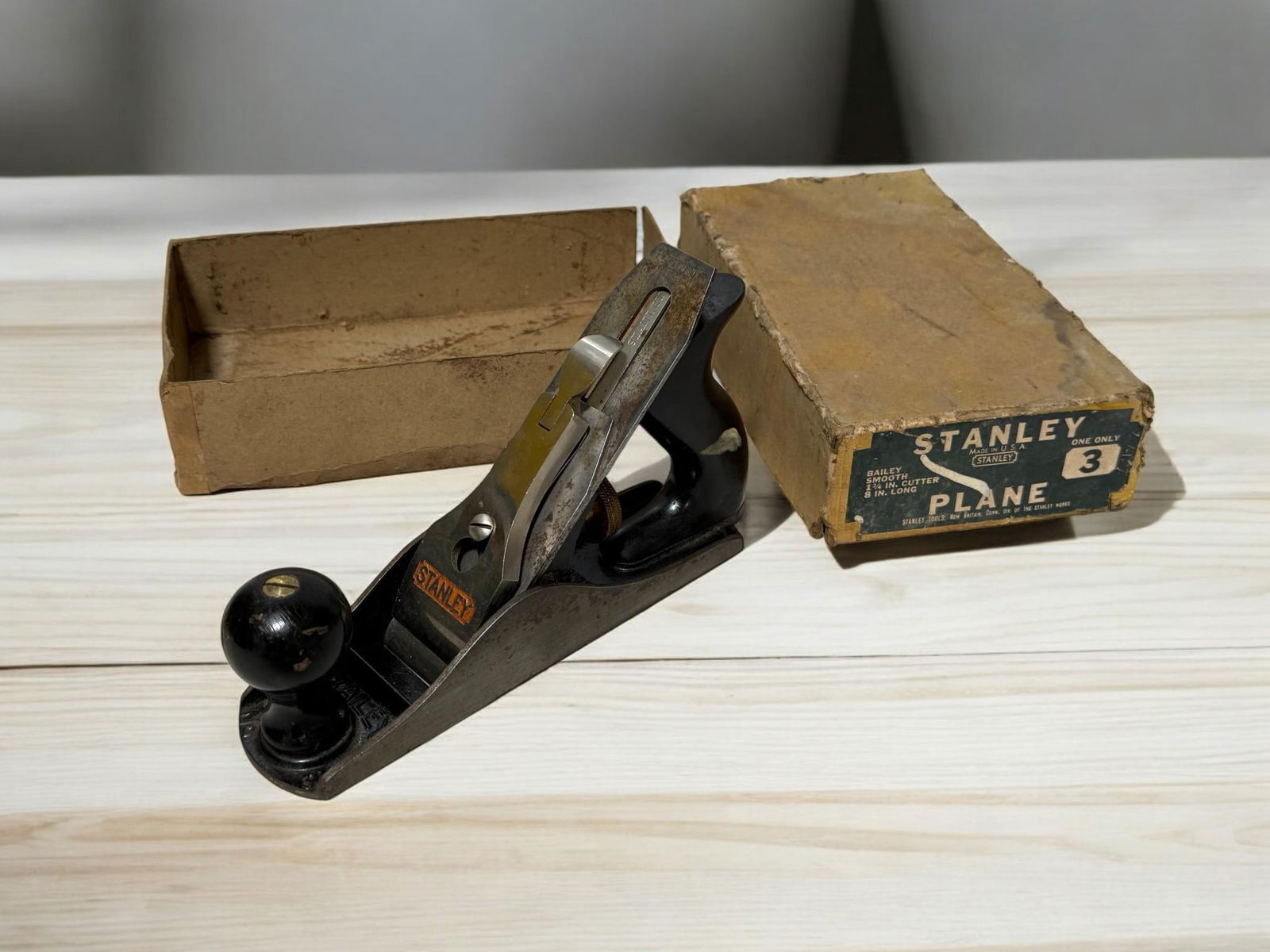 Stanley no. 3 w original box, box is fragile but exists! (1 of 13)