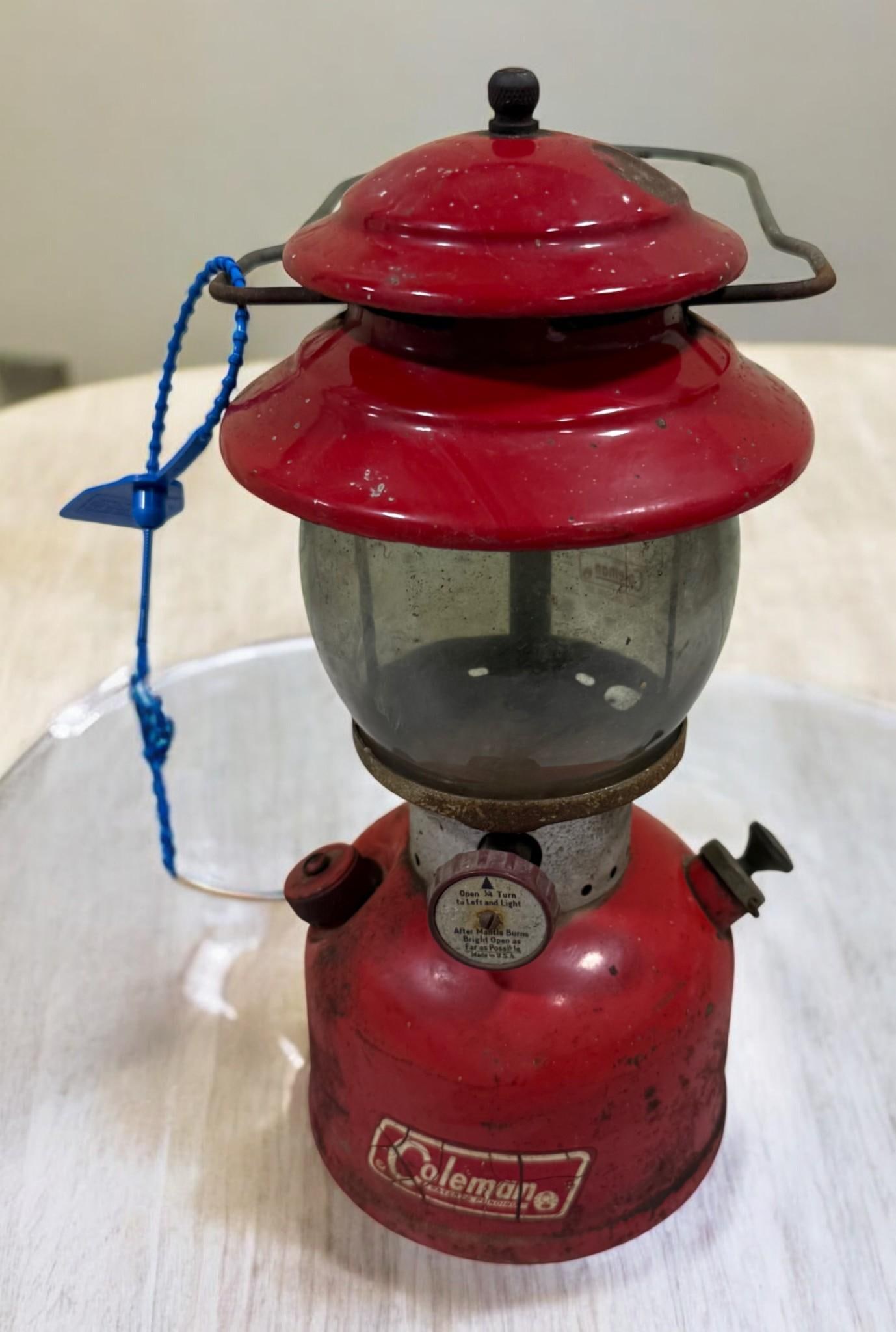 Vintage Coleman 200A Red Lantern, original globe (1 of 7)