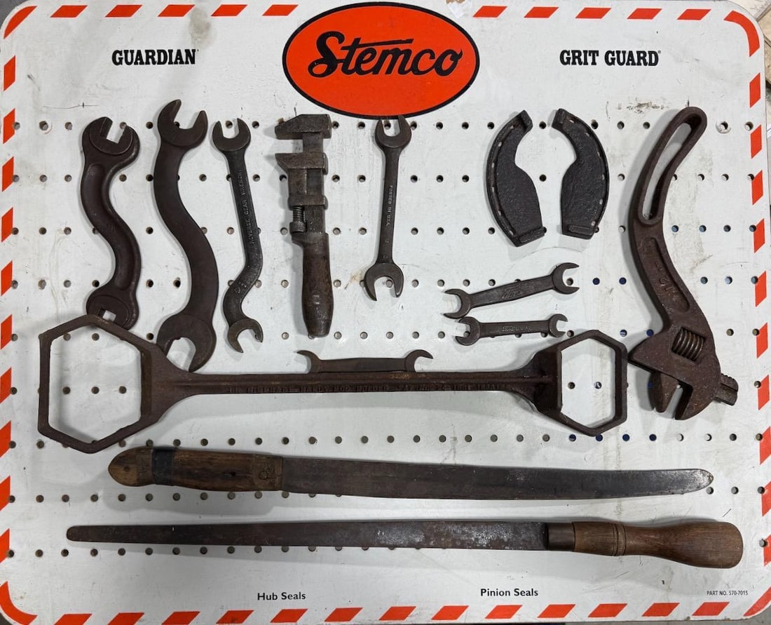 Vintage Ford Hand Tools, 13 Pieces, Hog Leader, Ox Shoes, and more (1 of 7)