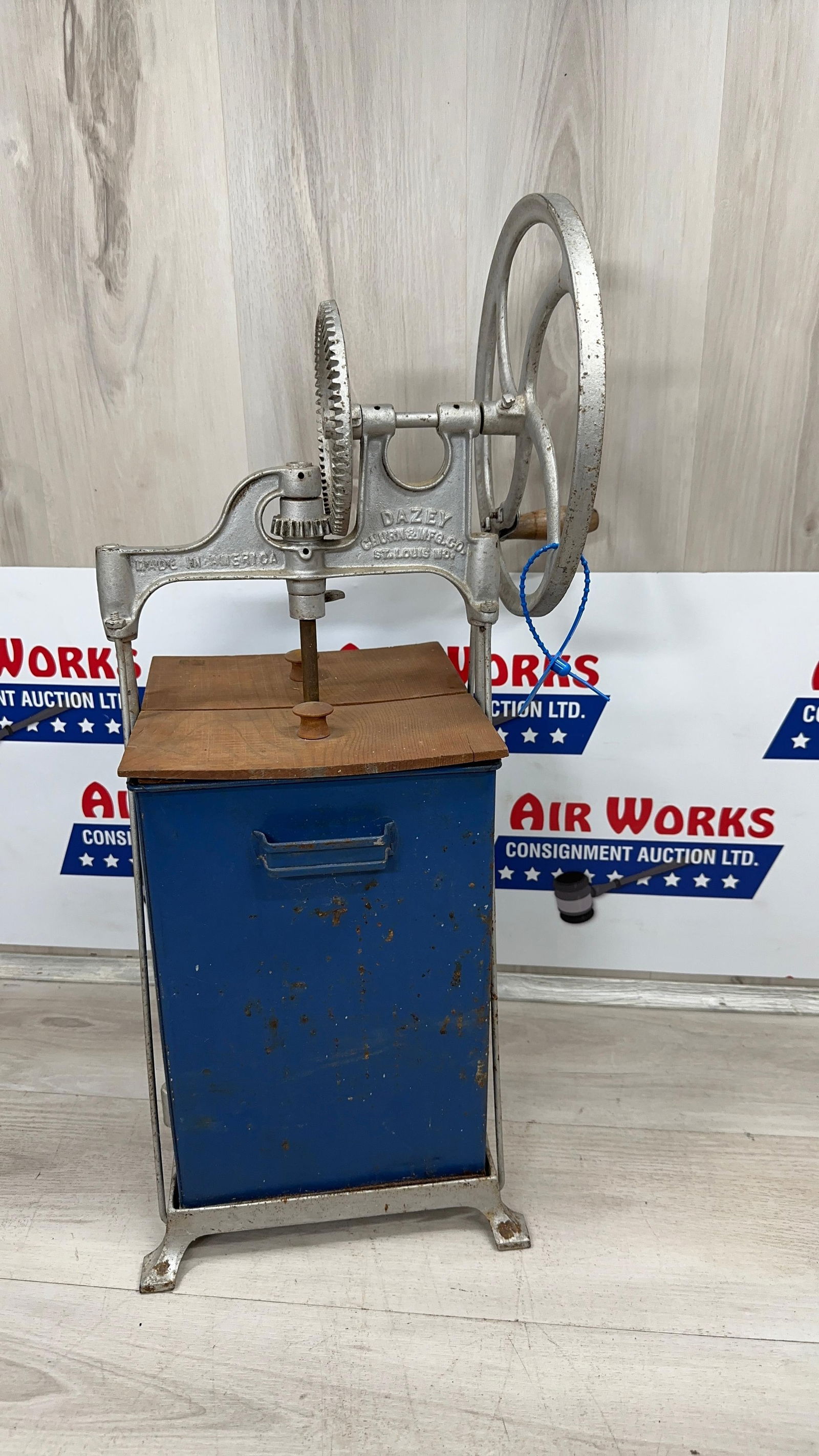 DAZEY 430-B SQUARE METAL BUTTER CHURN: Load-out Pick up for all online purchases for Antiques & collectibles is Monday, Tuesday, Wednesday, February 23rd, 24th, 25th At our shipper's location. We do offer shipping on all items shippabl