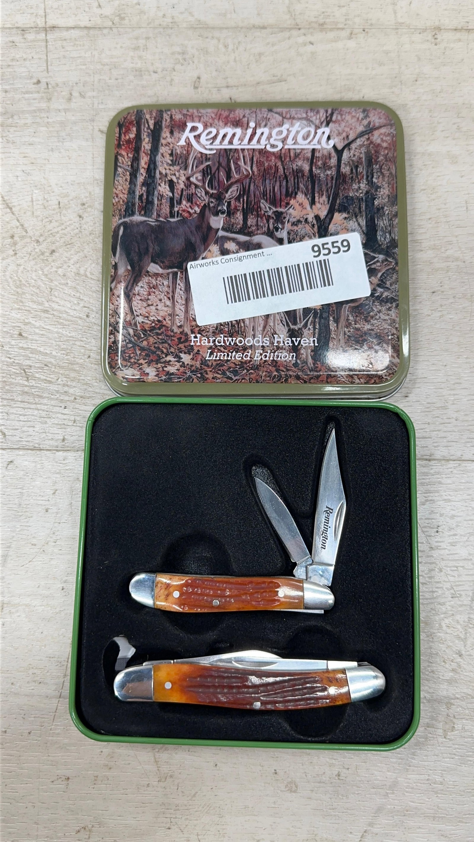 REMINGTON STOCKMAN GIFT SET. BONE HANDLES: Load-out Pick up for all online purchases for Antiques & collectibles is Monday, Tuesday, Wednesday, February 23rd, 24th, 25th At our shipper's location. We do offer shipping on all items shippabl