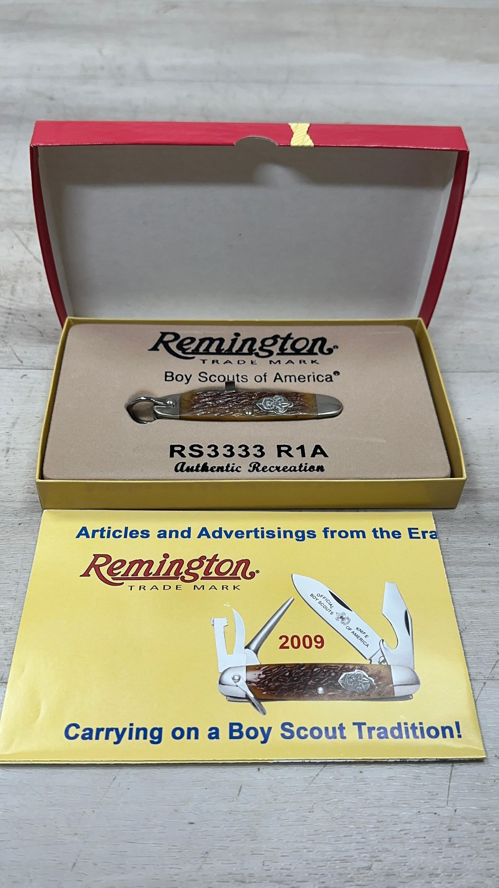 REMINGTON BOY SCOUTS COLLECTOR KNIFE: Load-out Pick up for all online purchases for Antiques & collectibles is Monday, Tuesday, Wednesday, February 23rd, 24th, 25th At our shipper's location. We do offer shipping on all items shippabl