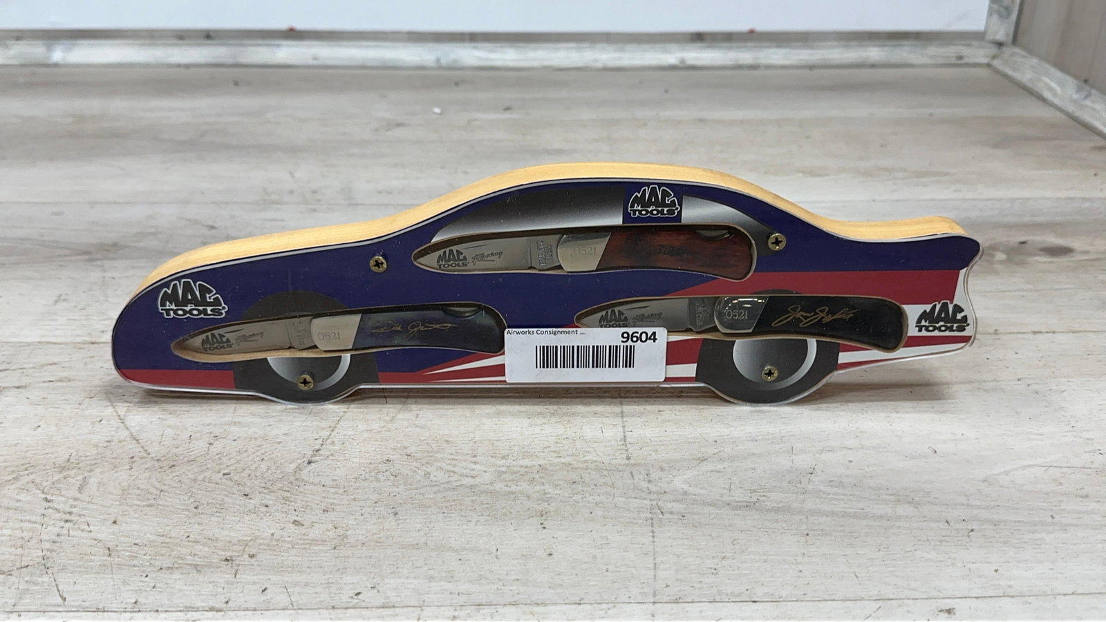 BEAR CUTLERY MAC TOOLS DISPLAY SET: Load-out Pick up for all online purchases for Antiques & collectibles is Monday, Tuesday, Wednesday, February 23rd, 24th, 25th At our shipper's location. We do offer shipping on all items shippabl