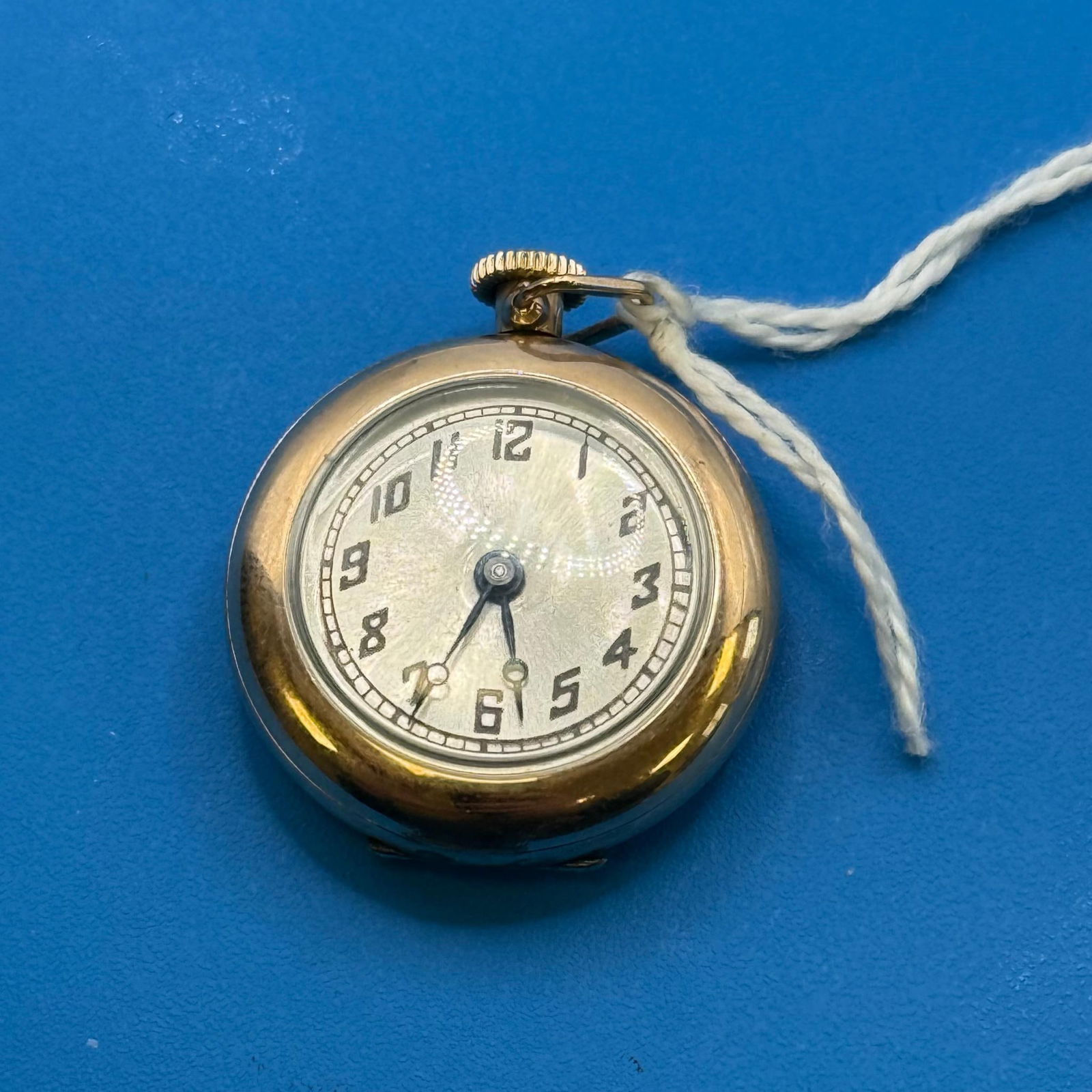 Antique Pocket Watch, 15 Jewels, Mechanical, 10 1/2 Ligne: Antique Pocket Watch, 15 Jewels, Mechanical, features include Gold-Plated Case, Open Face, Pendant, Circa Early 20th Century, Manufactured in USA Load-out Pick up for all online purchases for Antiques