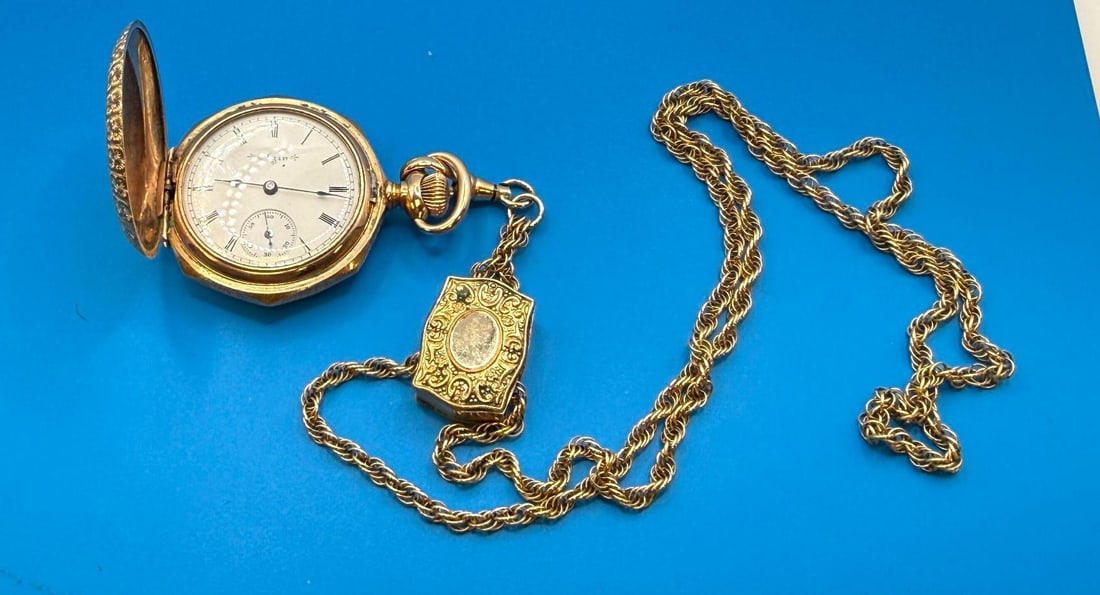 Elgin Pocket Watch, Grade 109, 1898, Mechanical, Gold Case, 15 Jewels, Serial Number: 7413992: Elgin Pocket Watch, Grade 109, 1898, Mechanical Movement, Gold Case, 15 Jewels, Roman Numerals, Sub-dial, Hunter Case, Serial Number: 7413992 Load-out Pick up for all online purchases for Antiques &am