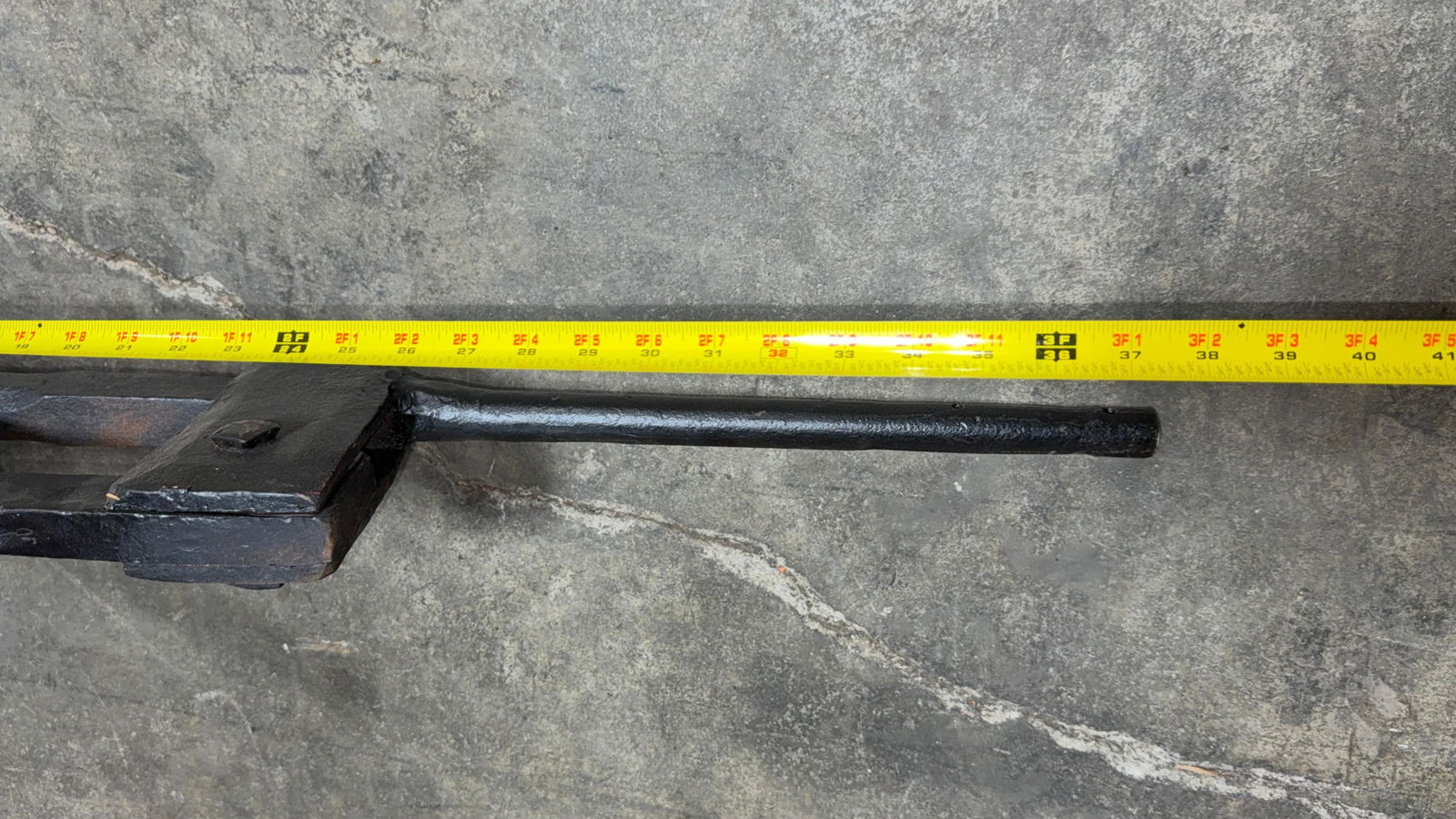 BLACKSMITH POST VISE - 6