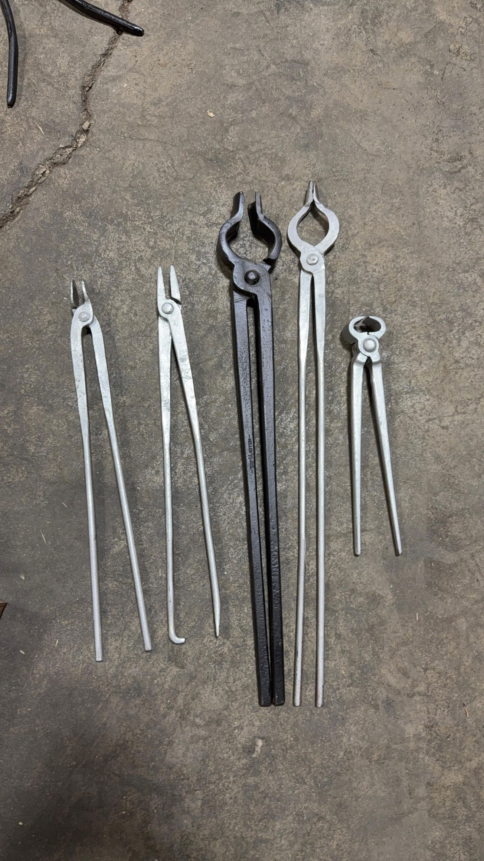 ASSORTED FORGING TONGS: Load-out Pick up for all online purchases for Antiques & collectibles is Monday, Tuesday, Wednesday, February 23rd, 24th, 25th At our shipper's location. We do offer shipping on all items shippable
