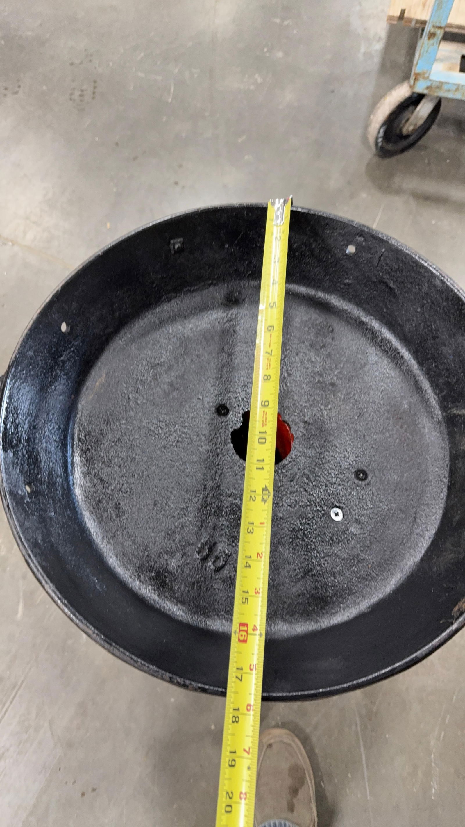 BLACKSMITH FORGE WITH BLOWER - 3