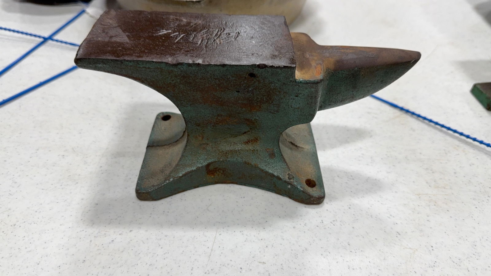 MINI ANVIL 8" MARKED "GRANT TOOLS" (1 of 6)