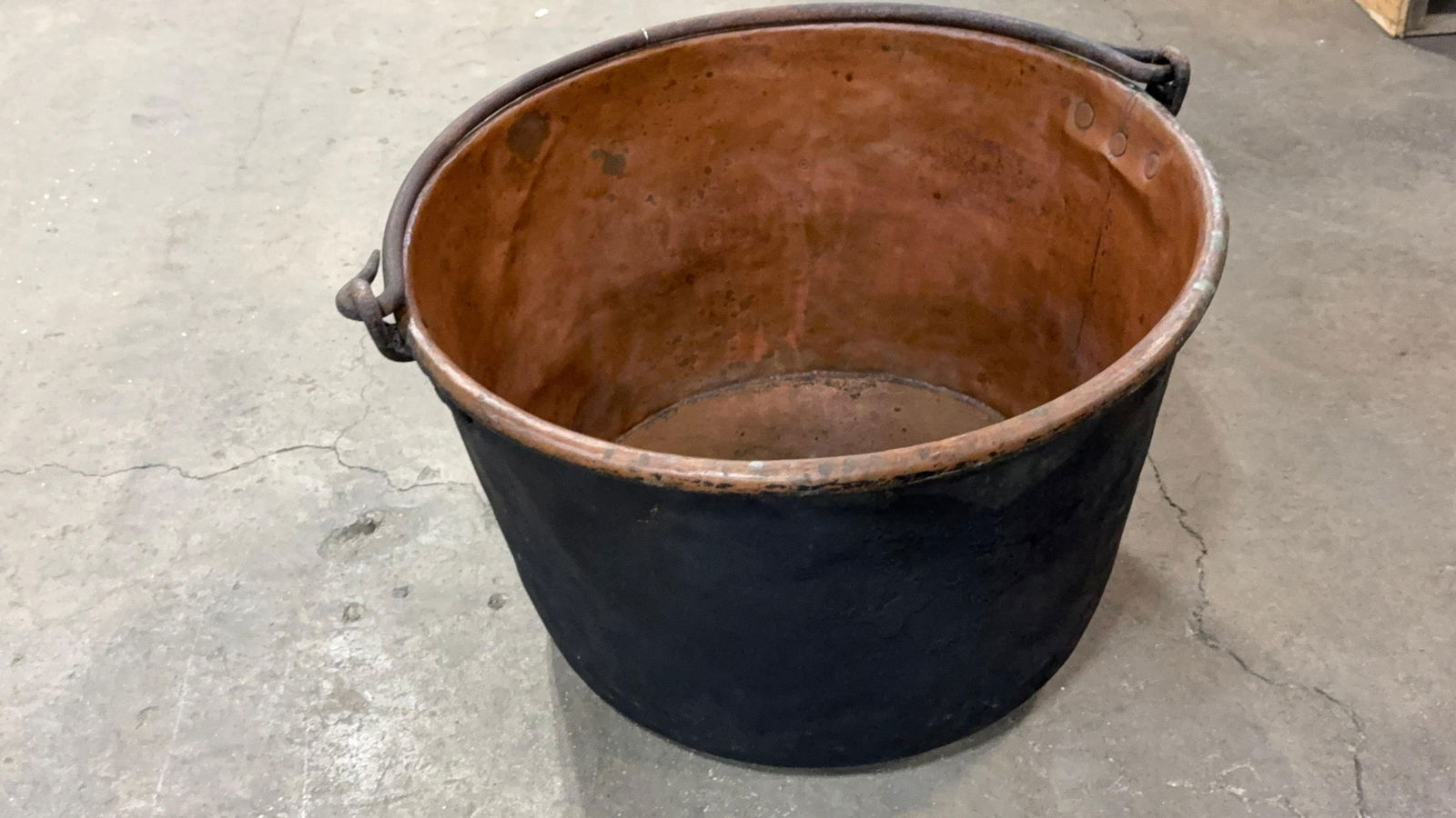 LARGE COPPER KETTLE - 3