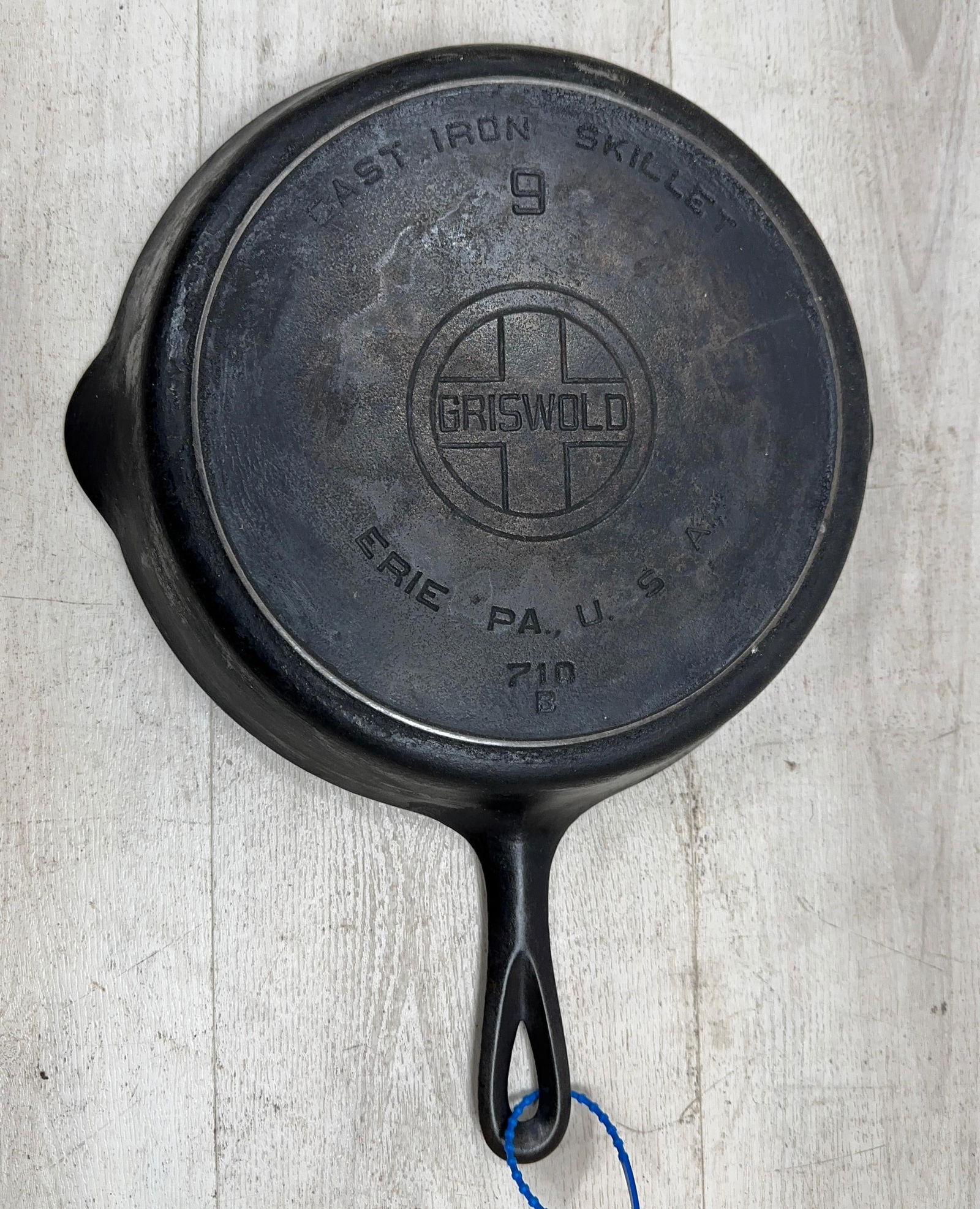 GRISWOLD NO. 9 LARGE BLOCK HEAT RING: Load-out Pick up for all online purchases for Antiques & collectibles is Monday, Tuesday, Wednesday, February 23rd, 24th, 25th At our shipper's location. We do offer shipping on all items shippable wi