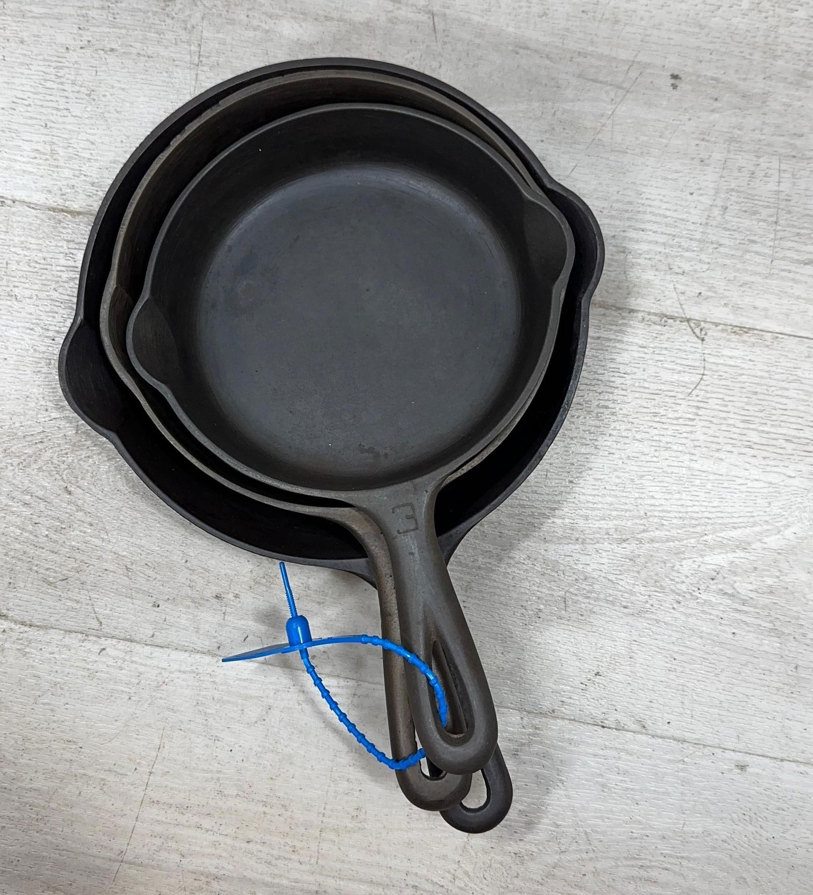 SET OF 3 GRISWOLD SMALL LOGO PANS # 3,4 AND 5: Load-out Pick up for all online purchases for Antiques & collectibles is Monday, Tuesday, Wednesday, February 23rd, 24th, 25th At our shipper's location. We do offer shipping on all items shippable wi