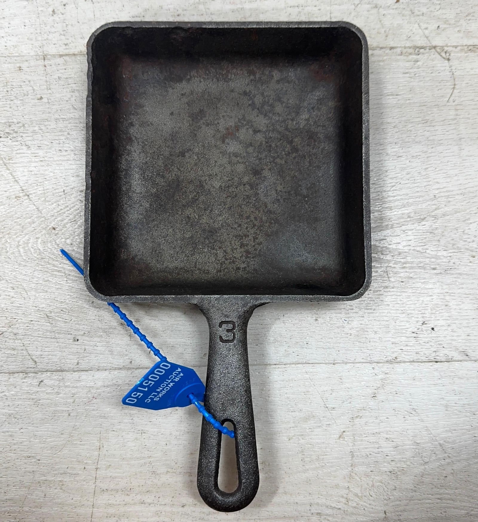 GRISWOLD SQUARE-ERY SKILLET. NO. 2103 (1 of 3)