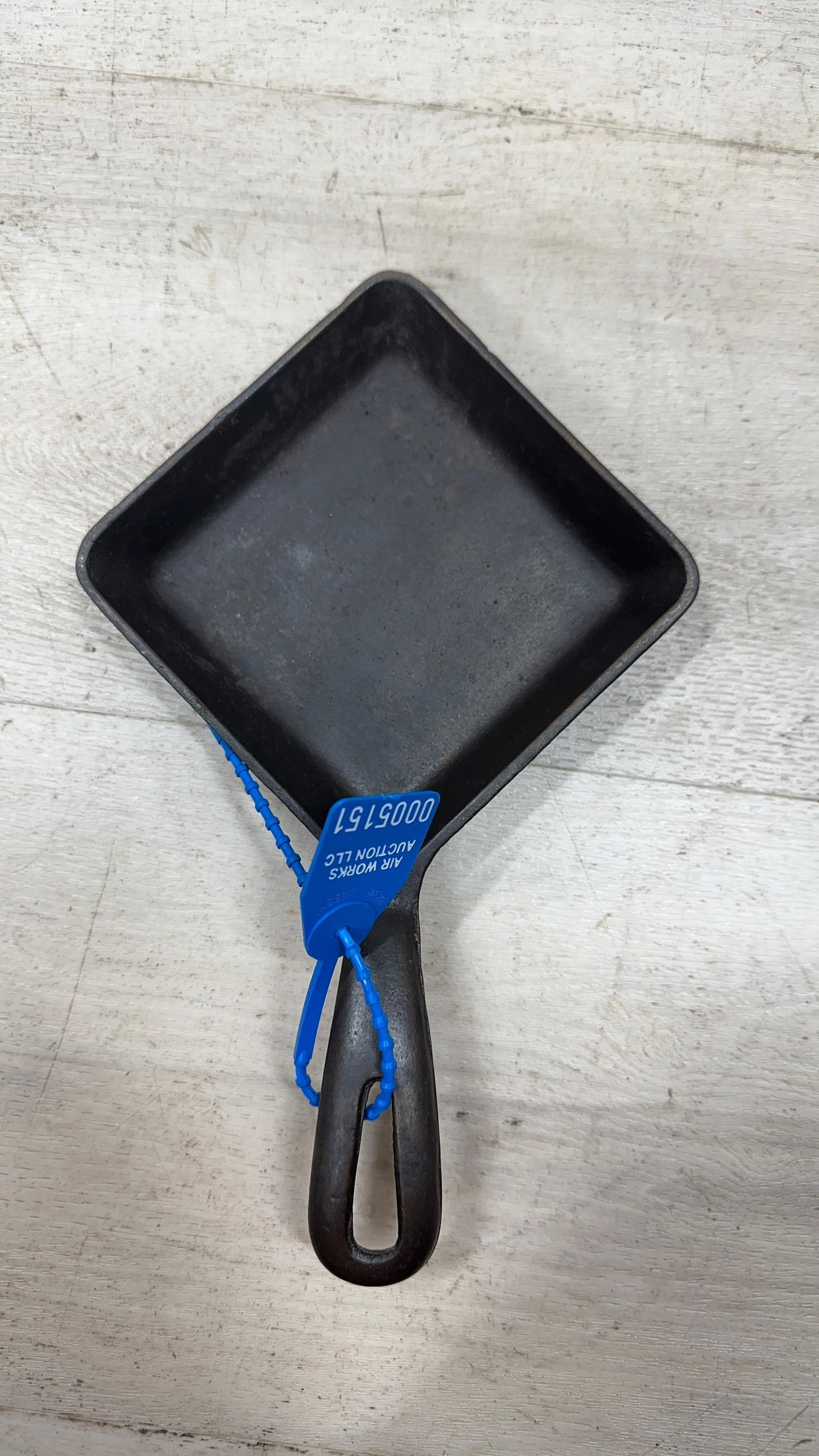 GRSWOLD NO. 53 SQUARE EGG SKILLET NO. 53: Load-out Pick up for all online purchases for Antiques & collectibles is Monday, Tuesday, Wednesday, February 23rd, 24th, 25th At our shipper's location. We do offer shipping on all items shippable wi