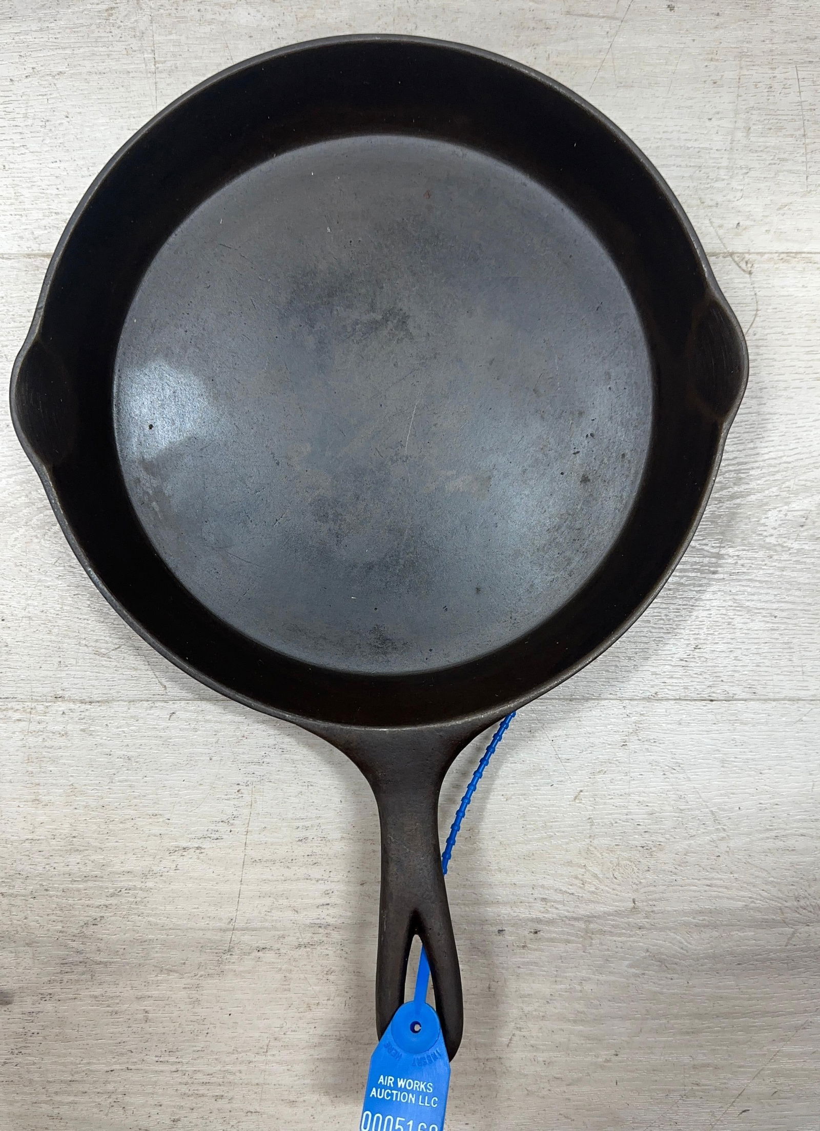 NATIONAL NO. 8 SKILLET. SOME PITTING ON BACK: Load-out Pick up for all online purchases for Antiques & collectibles is Monday, Tuesday, Wednesday, February 23rd, 24th, 25th At our shipper's location. We do offer shipping on all items shippable wi