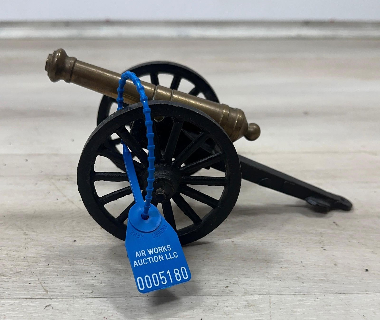 Antique Cast Iron & Brass Desk Cannon: Load-out Pick up for all online purchases for Antiques & collectibles is Monday, Tuesday, Wednesday, February 23rd, 24th, 25th At our shipper's location. We do offer shipping on all items shippable wi