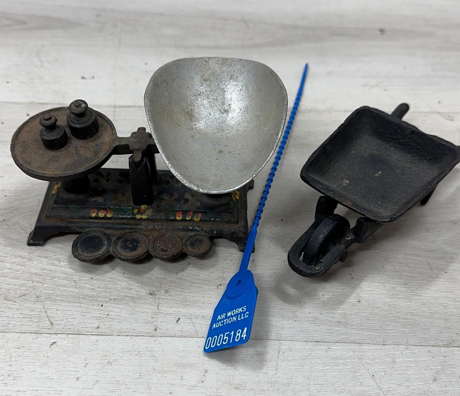 MINI CAST IRON SCALES AND WHEELBARROW (1 of 8)