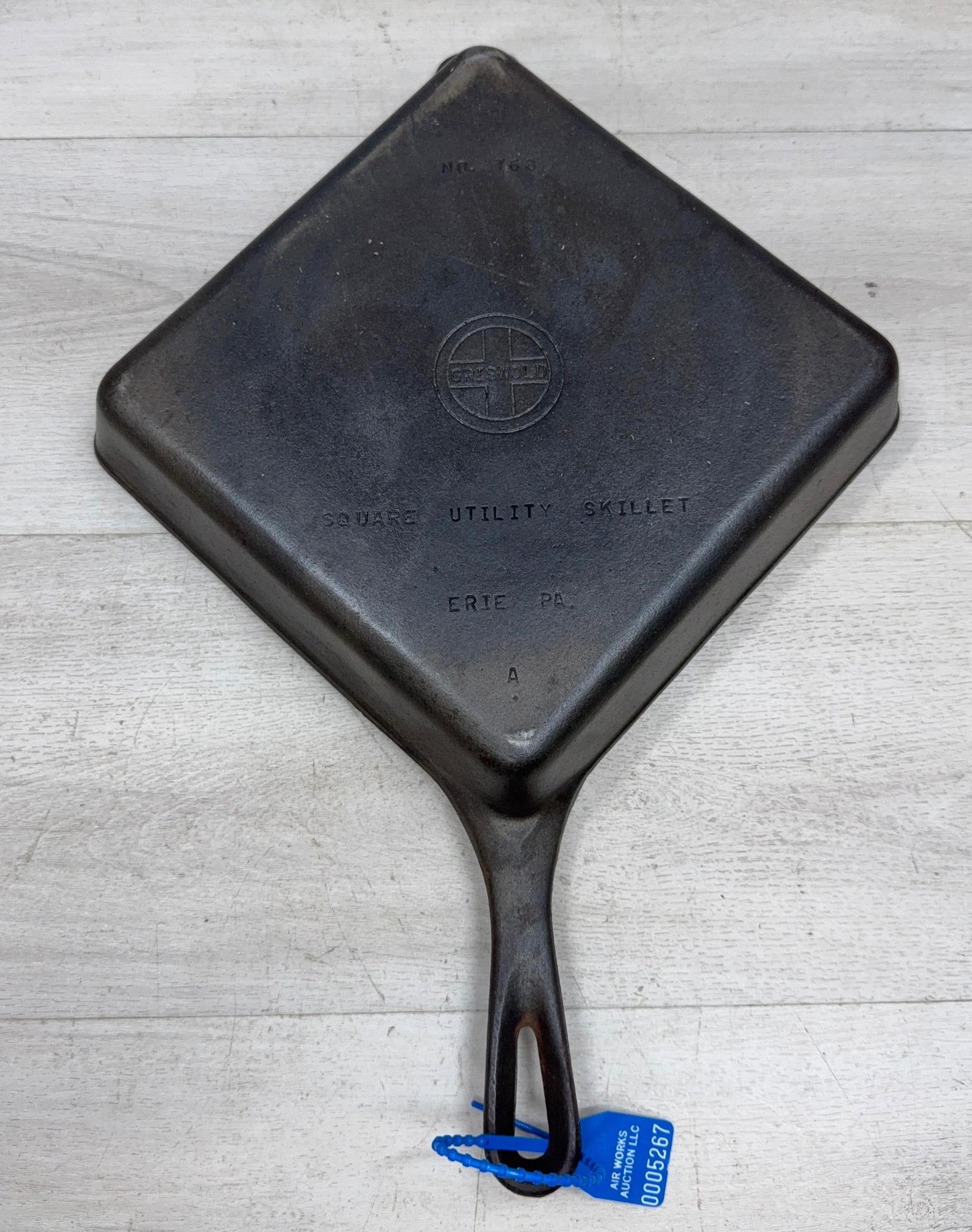 GRISWOLD #768 SQUARE UTILITY SKILLET (1 of 6)