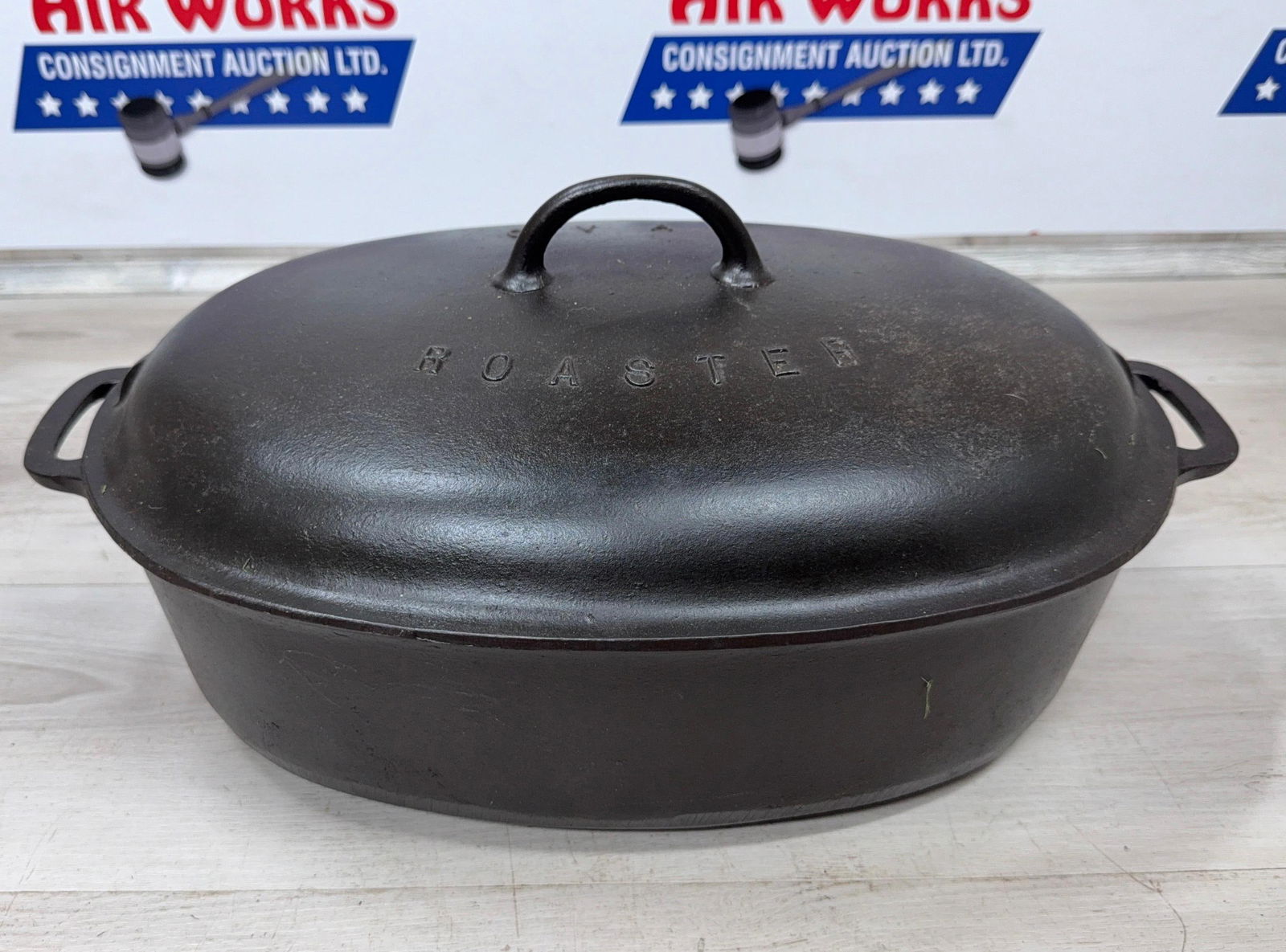 GRISWOLD #7 CAST IRON OVAL ROASTER: Load-out Pick up for all online purchases for Antiques & collectibles is Monday, Tuesday, Wednesday, February 23rd, 24th, 25th At our shipper's location. We do offer shipping on all items shippable wi