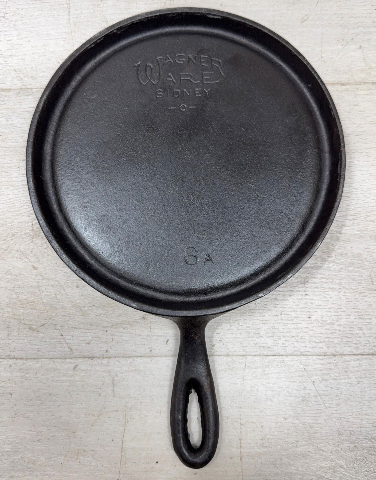 WAGNER WARE #6A HANDLED GRIDDLE, HTF SIZE (1 of 4)