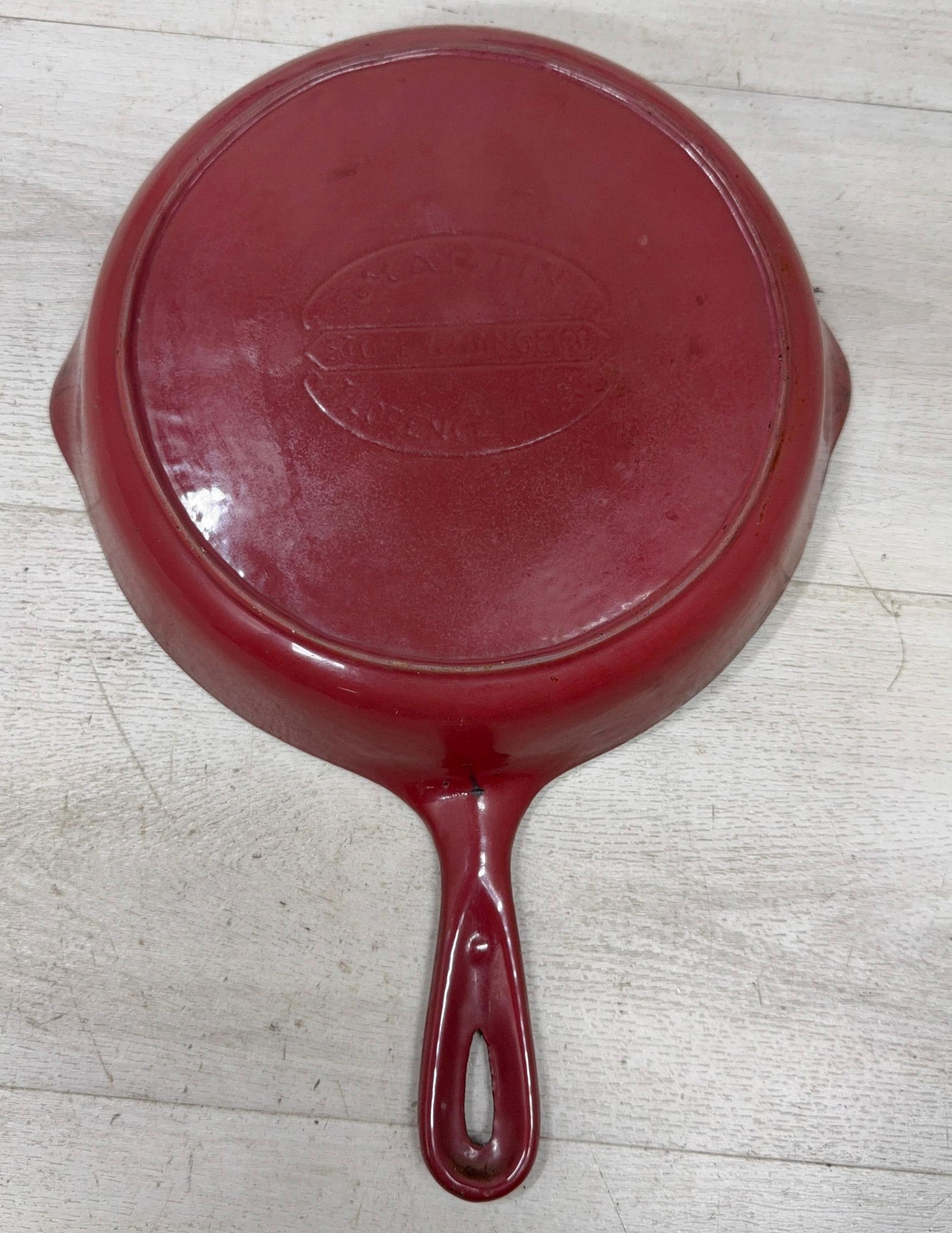 MARTIN STOVE & RANGE HAMBURGER LOGO #8 CAST IRON SKILLET IN HARD TO FIND ORANGE/RED ENAMEL: Load-out Pick up for all online purchases for Antiques & collectibles is Monday, Tuesday, Wednesday, February 23rd, 24th, 25th At our shipper's location. We do offer shipping on all items shippable wi