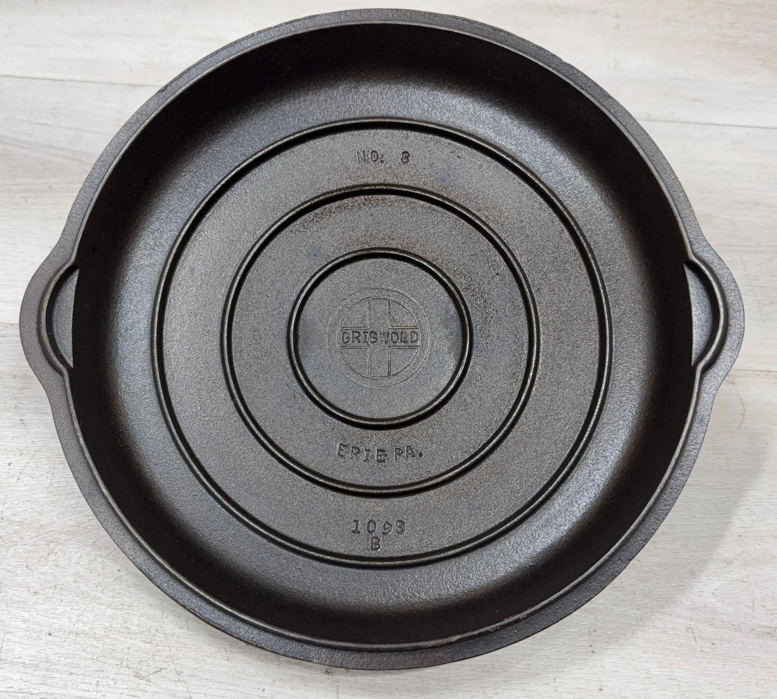 GRISWOLD #8 SMALL LOGO SMOOTH TOP CAST IRON SKILLET LID: Load-out Pick up for all online purchases for Antiques & collectibles is Monday, Tuesday, Wednesday, February 23rd, 24th, 25th At our shipper's location. We do offer shipping on all items shippable wi